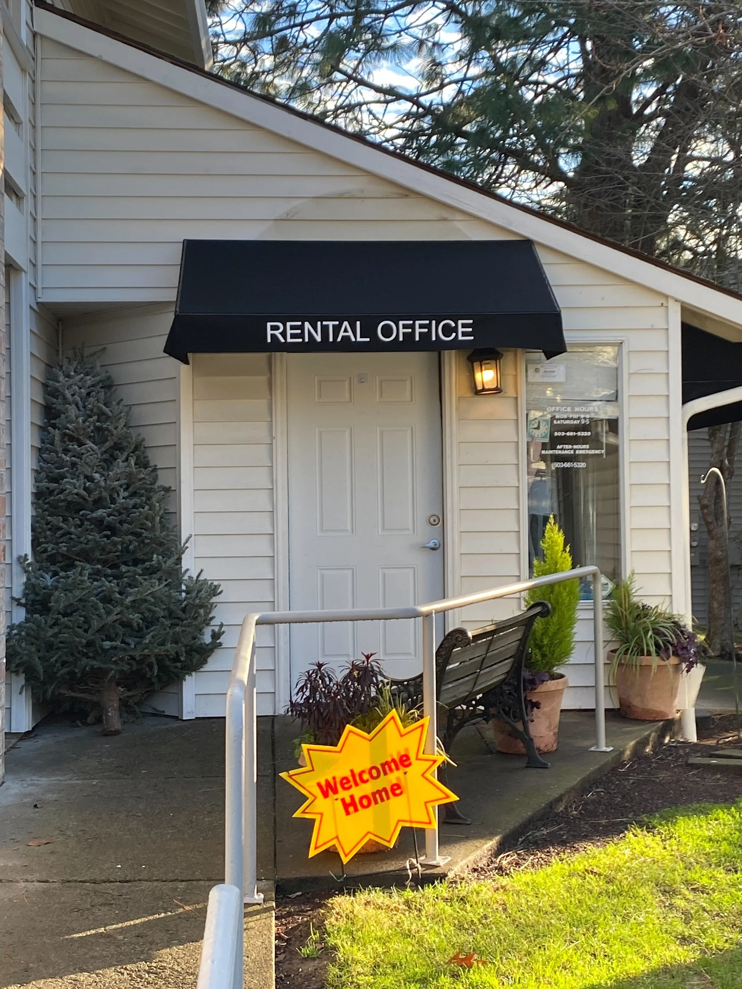 rose-city-awning-awning-pipe-frame-sunbrella-fabric-entry-business-pacific-northwest-portland-lake-oswego-west-linn-beaverton-tigard-vanvouver-washington.jpg.jpg