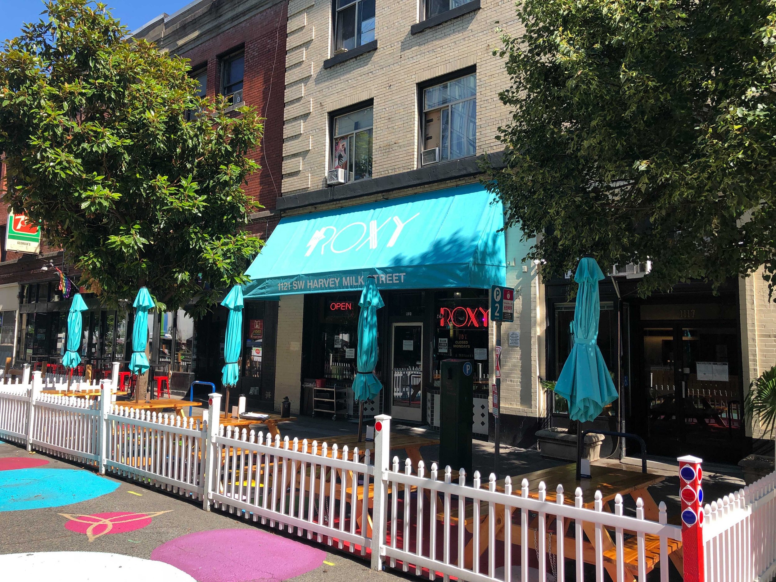 rose-city-awning-awning-pipe-frame-sunbrella-fabric-entry-business-pacific-northwest-portland-lake-oswego-west-linn-beaverton-tigard-vanvouver-washington.jpg.jpg