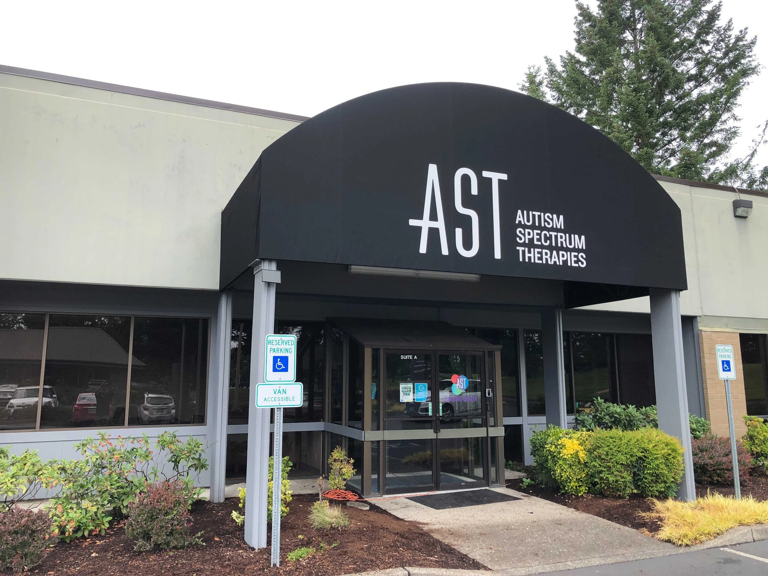 rose-city-awning-canopy-lake-oswego-west-linn-beaverton-sunbrella-fabric-shade-welded-frame-pacific-northwest.jpg.jpg