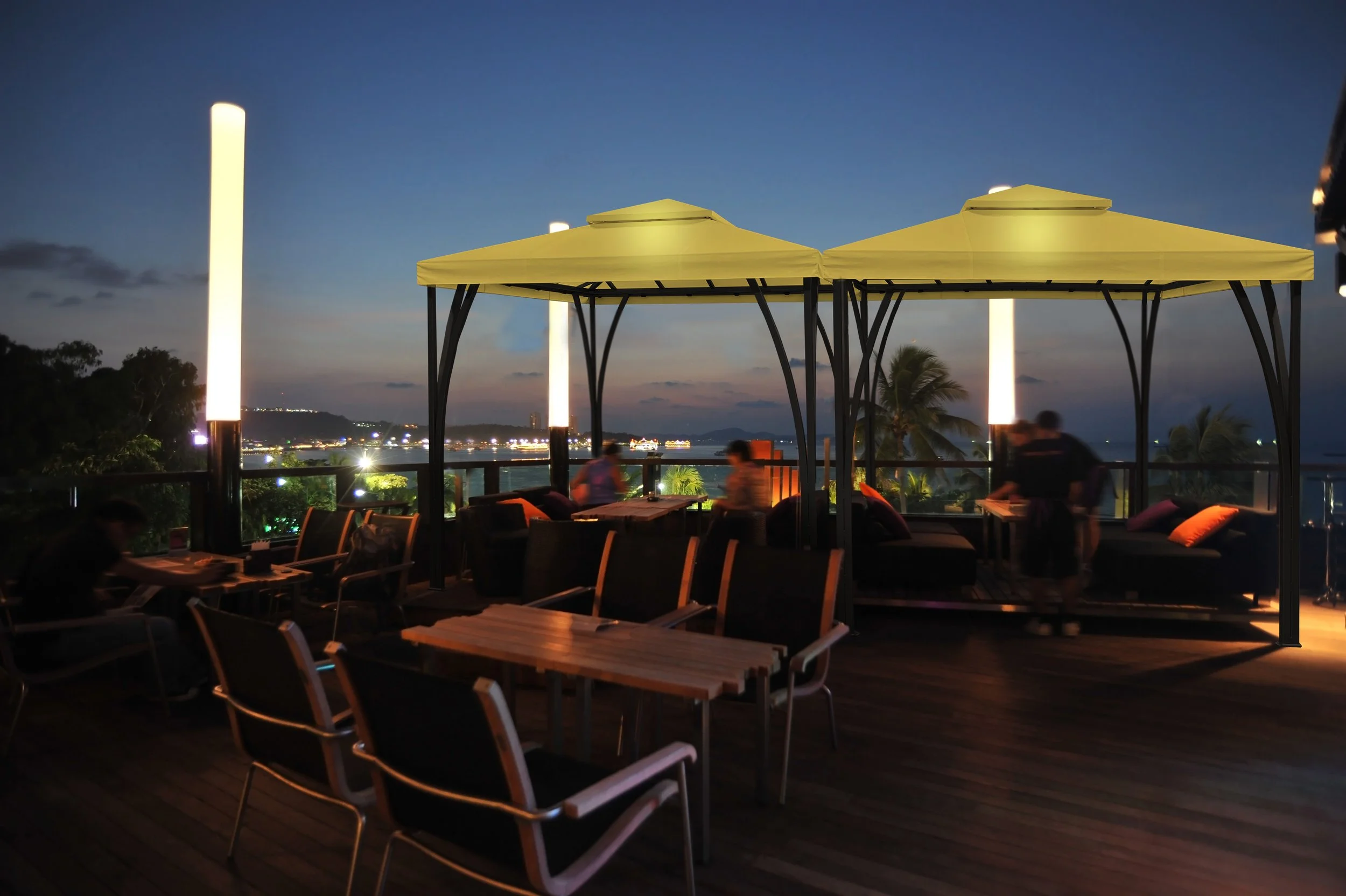 rose-city-awning-cabana-summerspace-enclosure-awning-pacific-northwest-portland-lake-oswego-west-linn-beaverton-tigard-vanvouver-washington.jpg.jpg