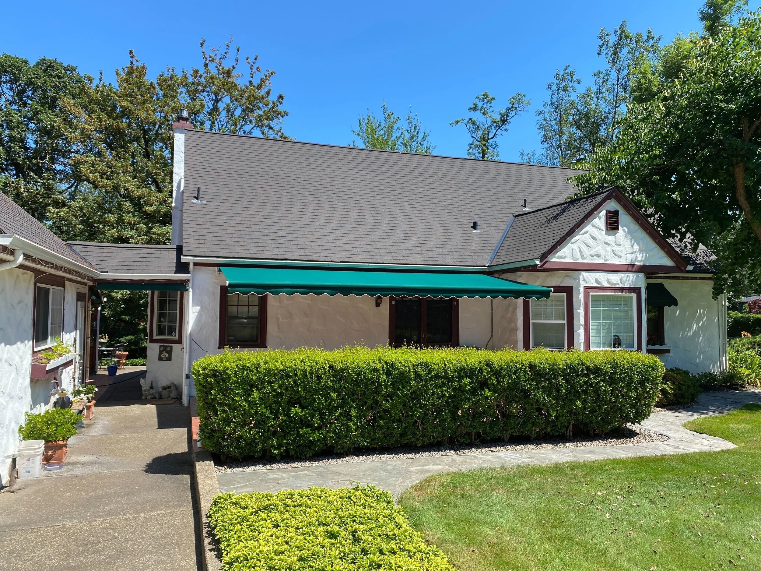 rose-city-awning-canopy-lake-oswego-west-linn-beaverton-sunbrella-fabric-shade-pipe-frame-pacific-northwest.jpg.jpg