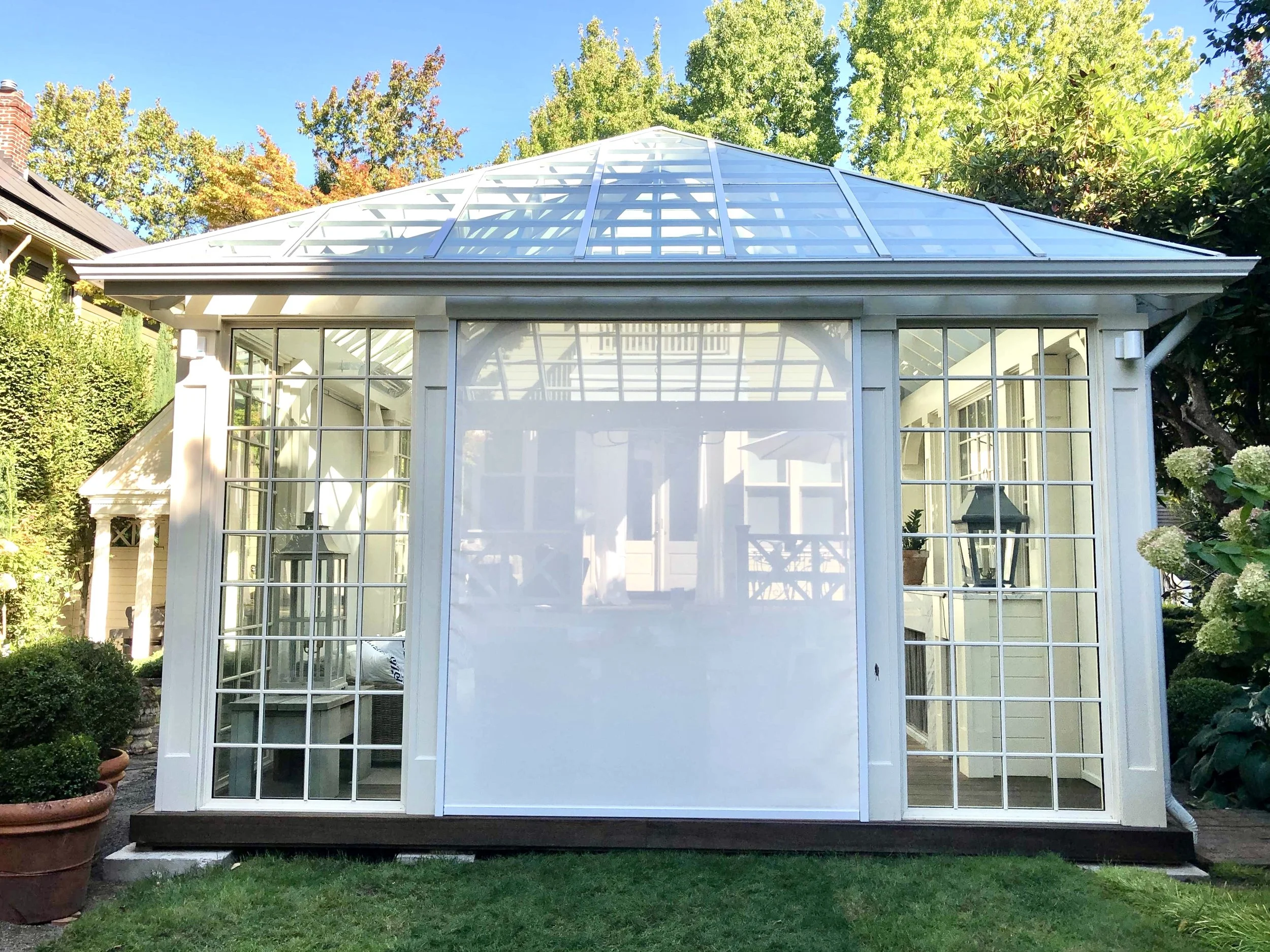 rose-city-awning-summerspace-motorized-retractable-awning-screen-zip-flexshade-95%-mesh-enclosure-privacy-blackout-pacific-northwest-portland-lake-oswego-west-linn-beaverton-tigard-vanvouver-washington.jpg.jpg