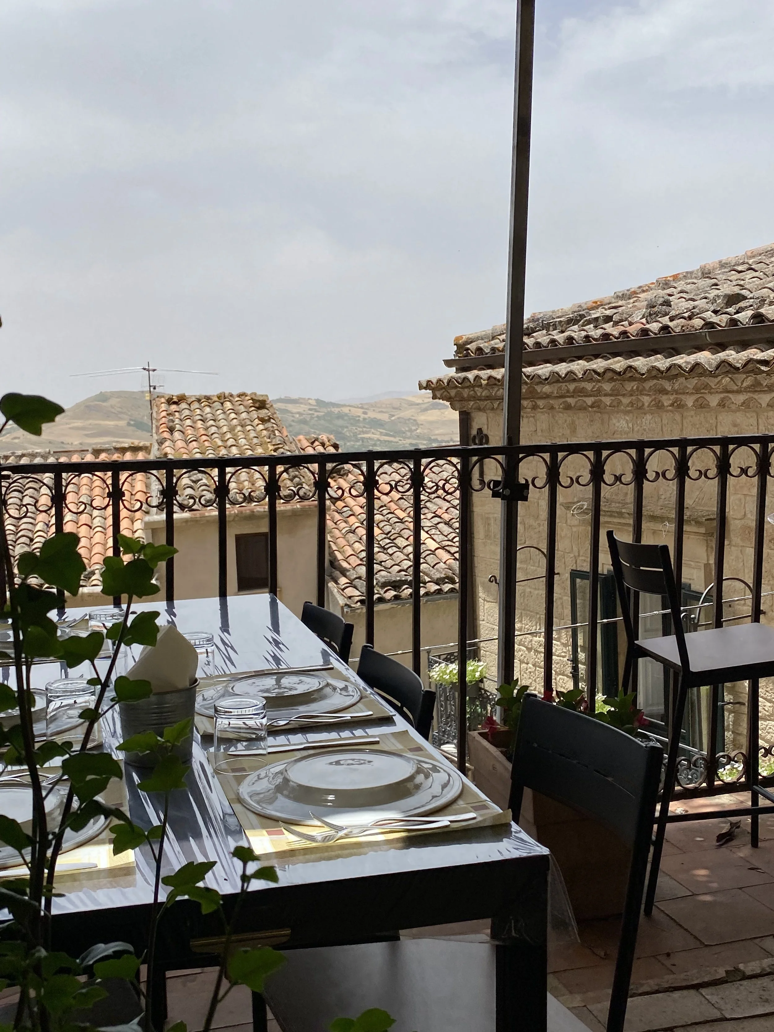 Restaurant in Gangi