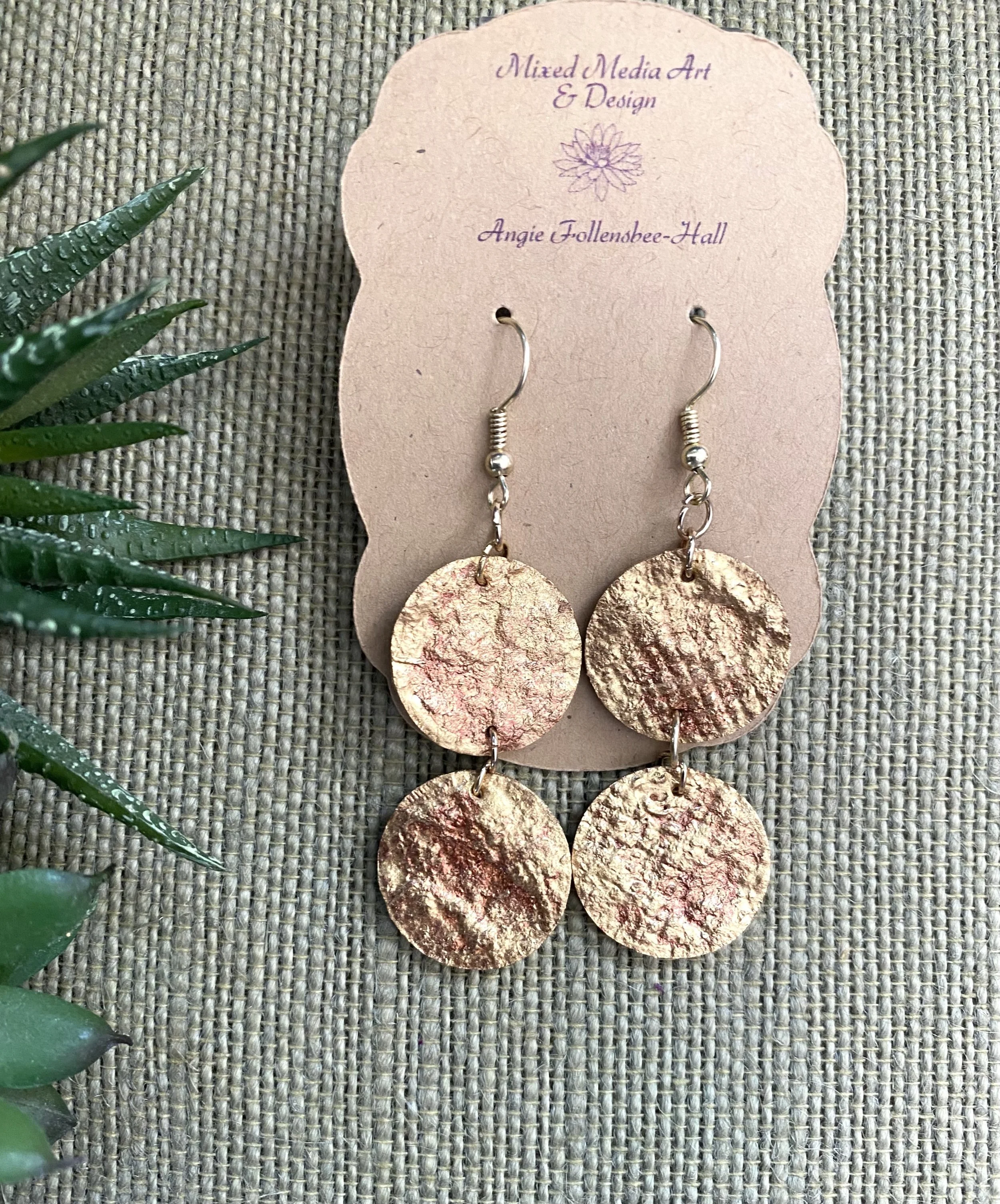 Gold Earring: Two Drops