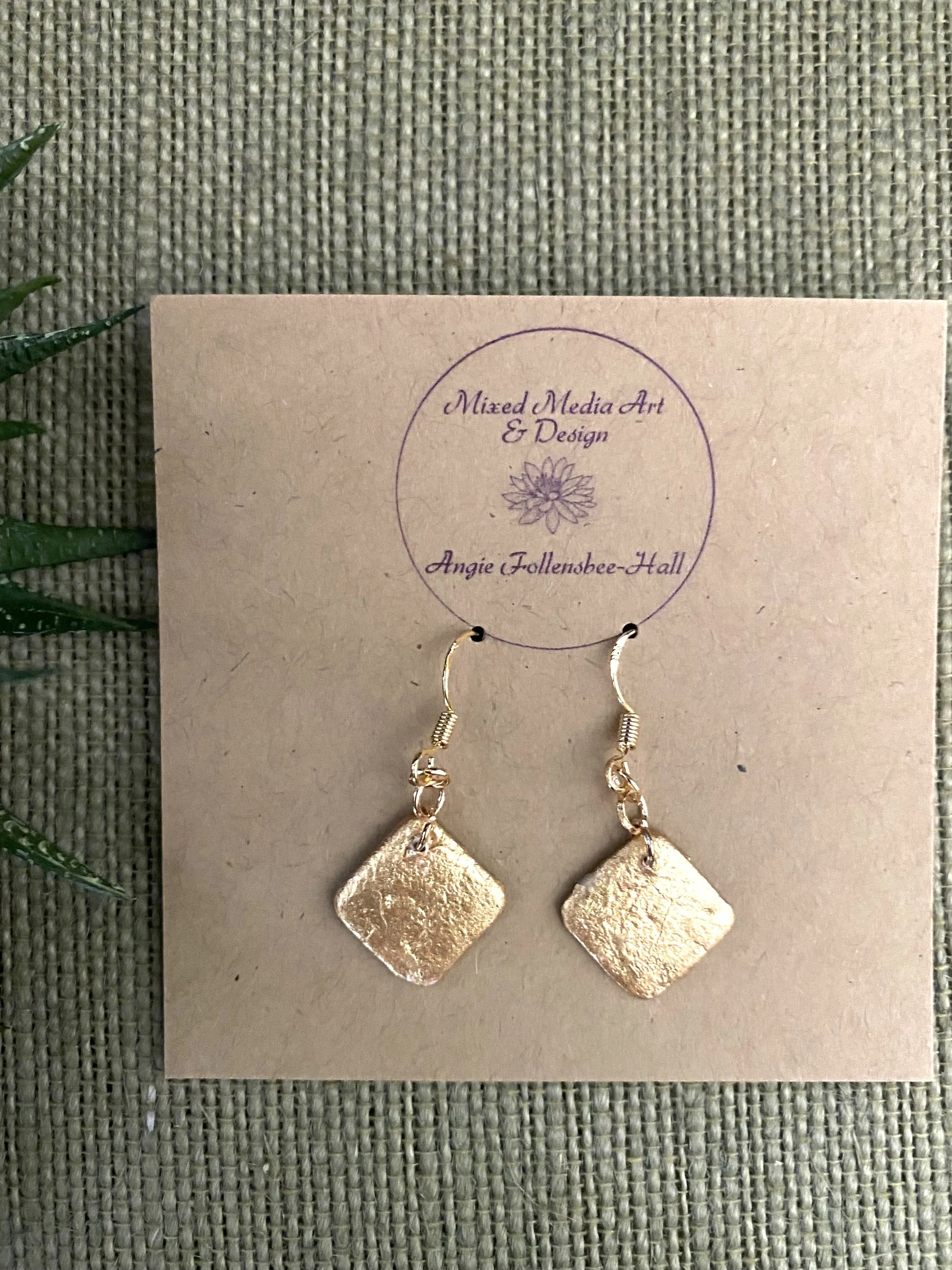 Gold Earring: Small Diamonds