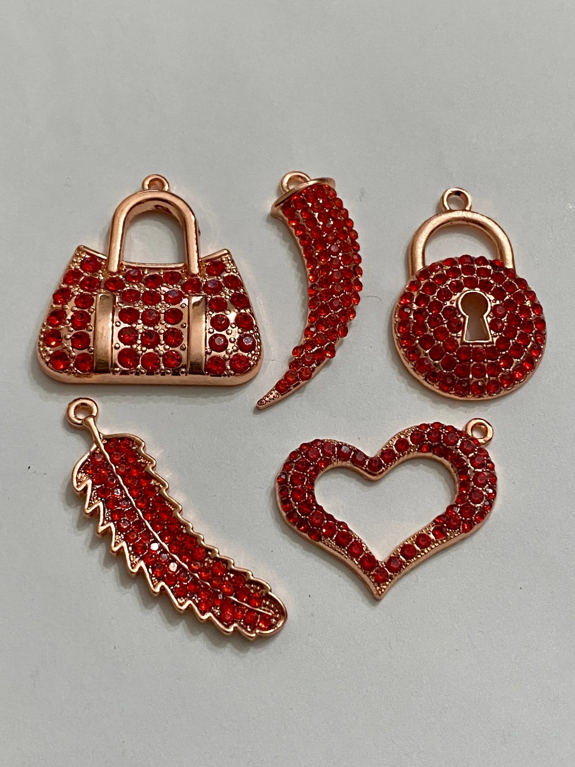 AAF1DCF1-00FE-4DC3-9621-DFC2498A0009