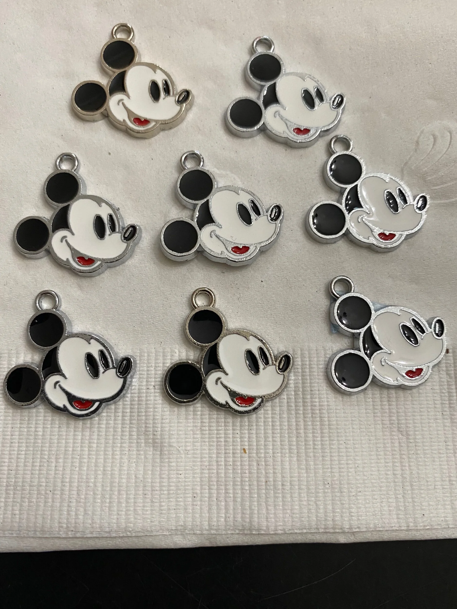 EF32E79F-EAD0-434B-B5BA-5B45554064C4