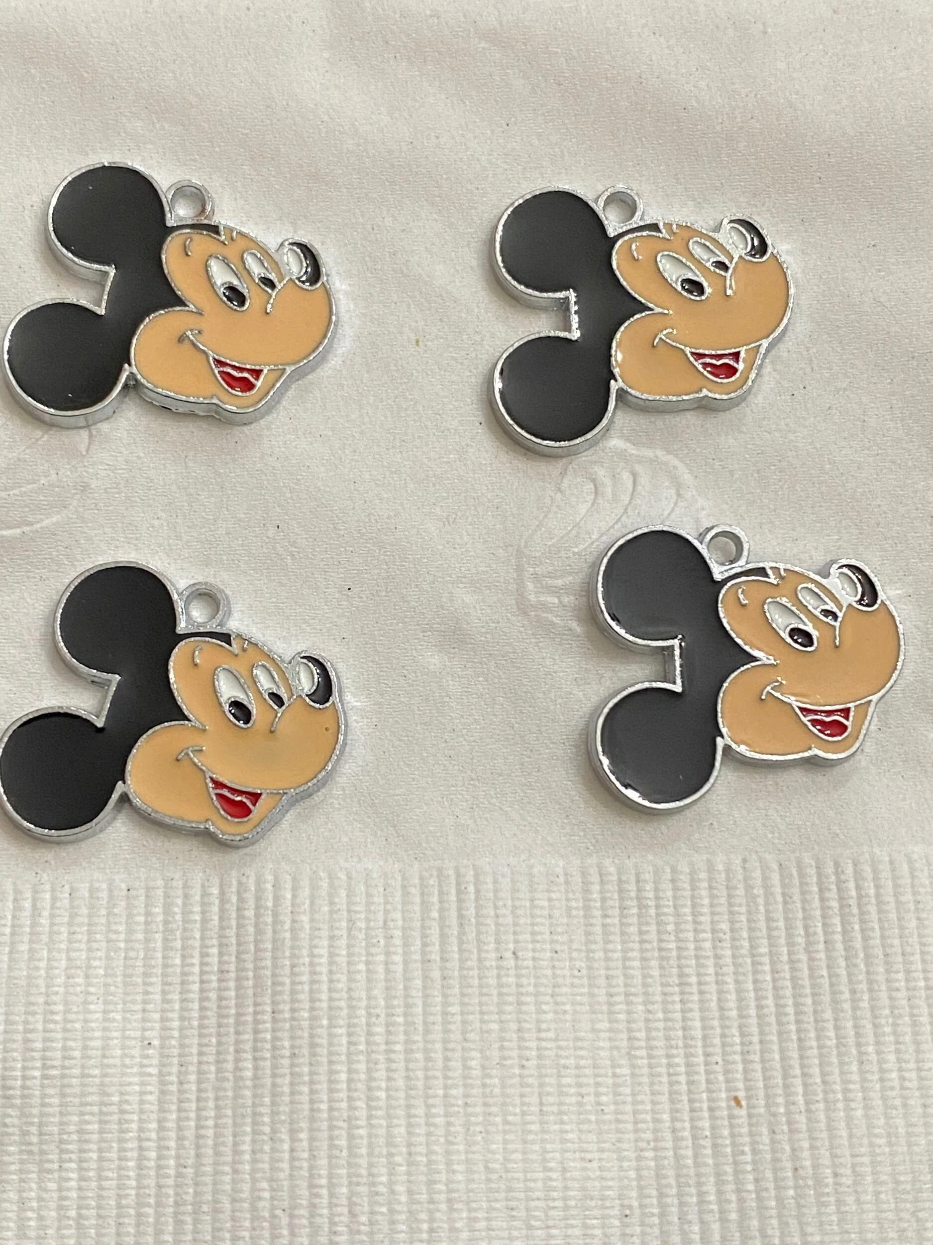 DC71D981-C2E2-41EE-B458-E3D9779C8772