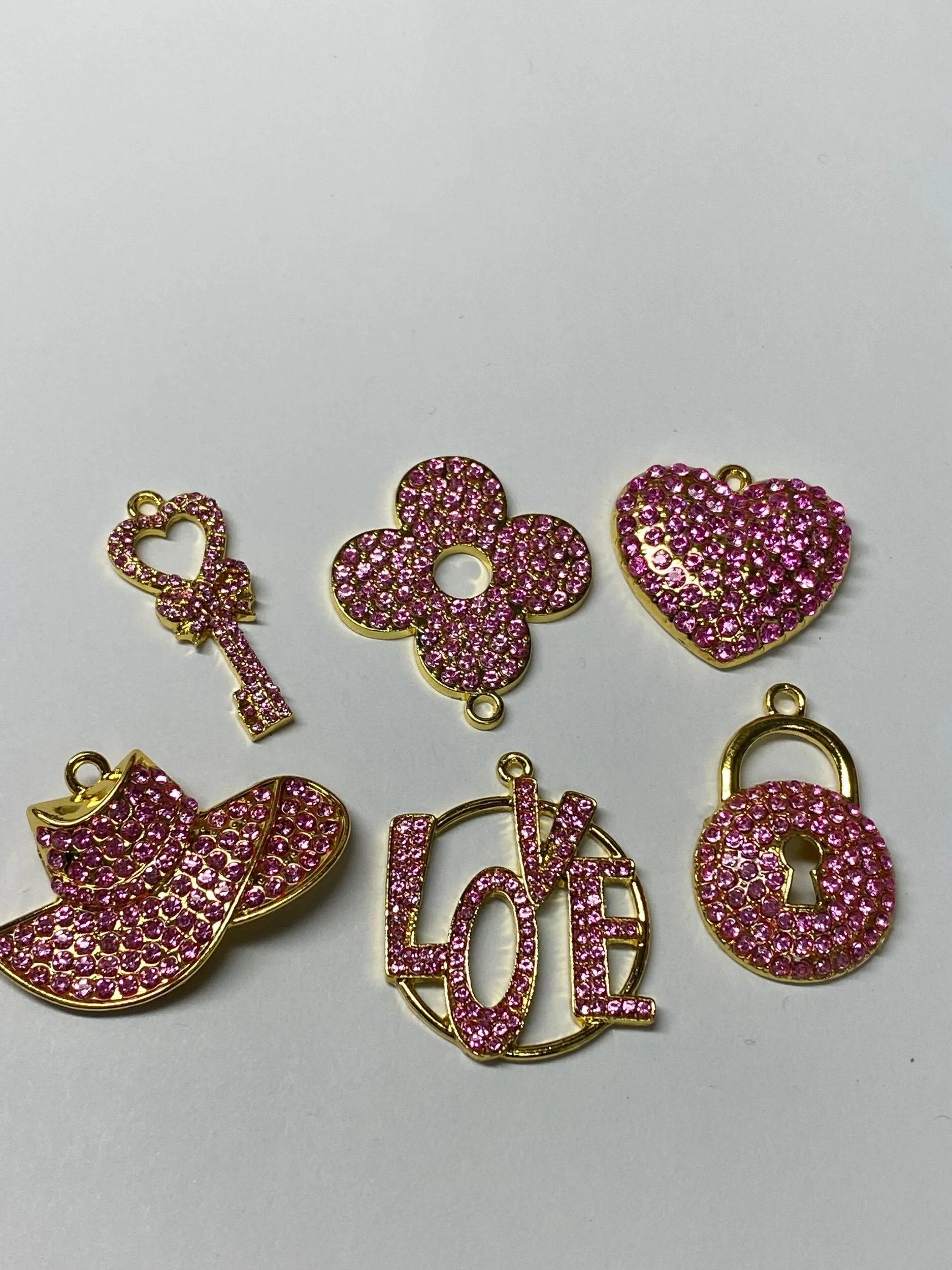 ADC7332F-3669-4803-AB46-3258C23D5102