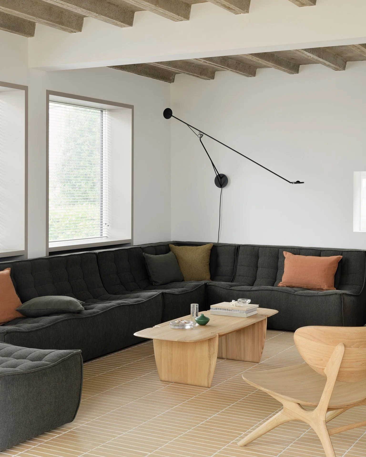 20254_20255_20256_20257_N701_sofa_Moss_51332_PI_coffeetable_50676_Eye_loungechair_web (2).jpg
