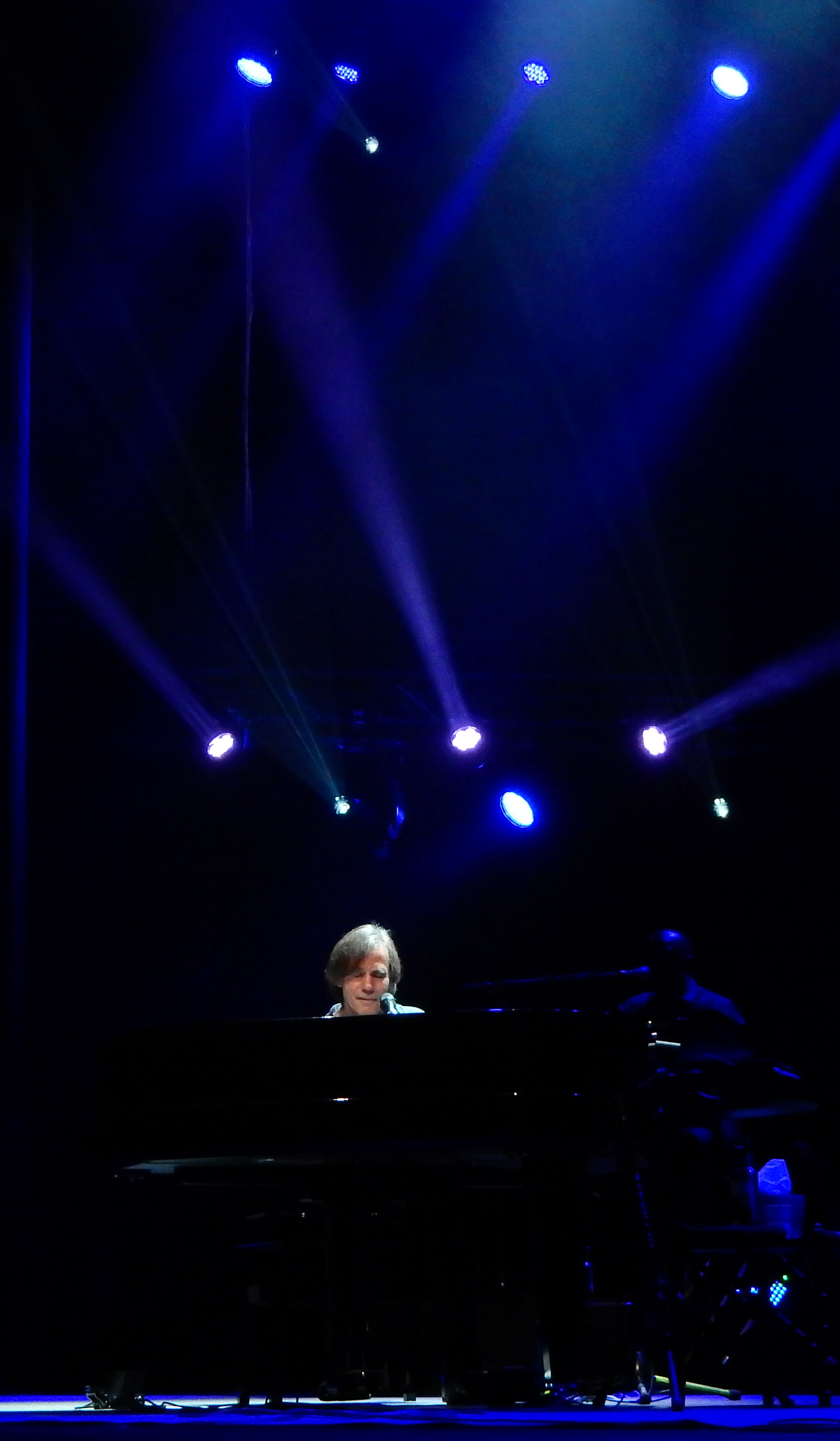 Jackson Browne Wolftrap III 16.jpg