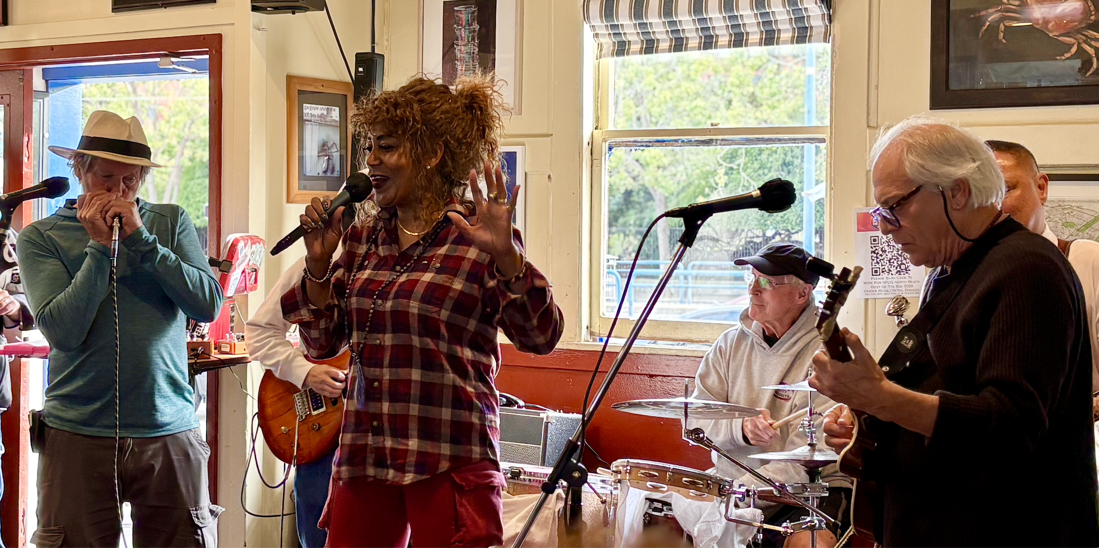 BLUES JAM 4-7PM