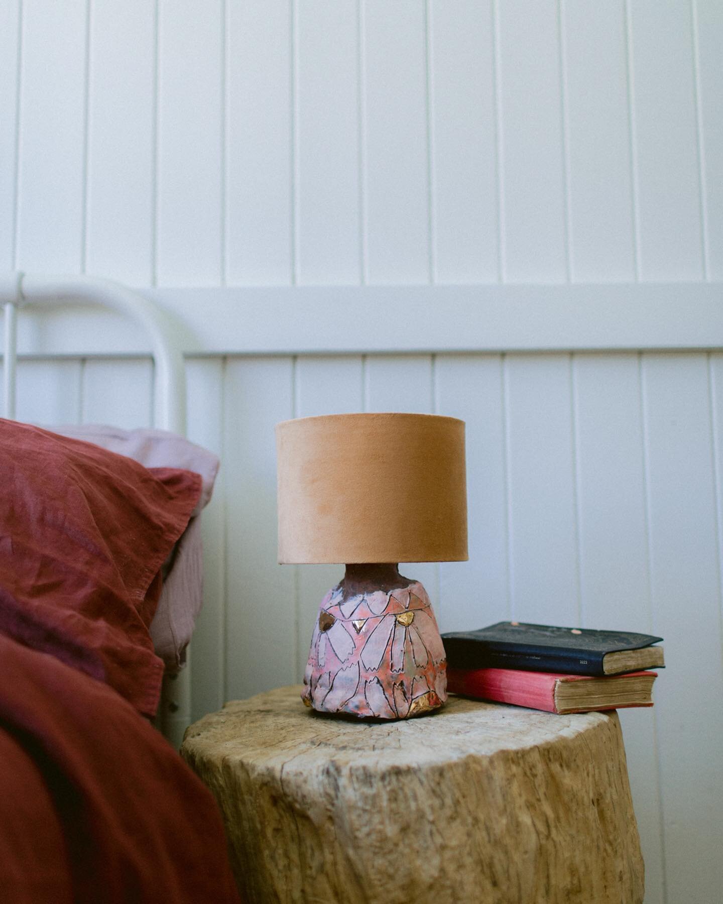 A small lamp and a large lamp 🌻 Which size do you prefer? New work available December 1 at 7pm AEST at earthdarlings.com 💛#australianceramics #ceramicsofinstagram #dontquityourdaydream beautiful images by @msmarinalocke