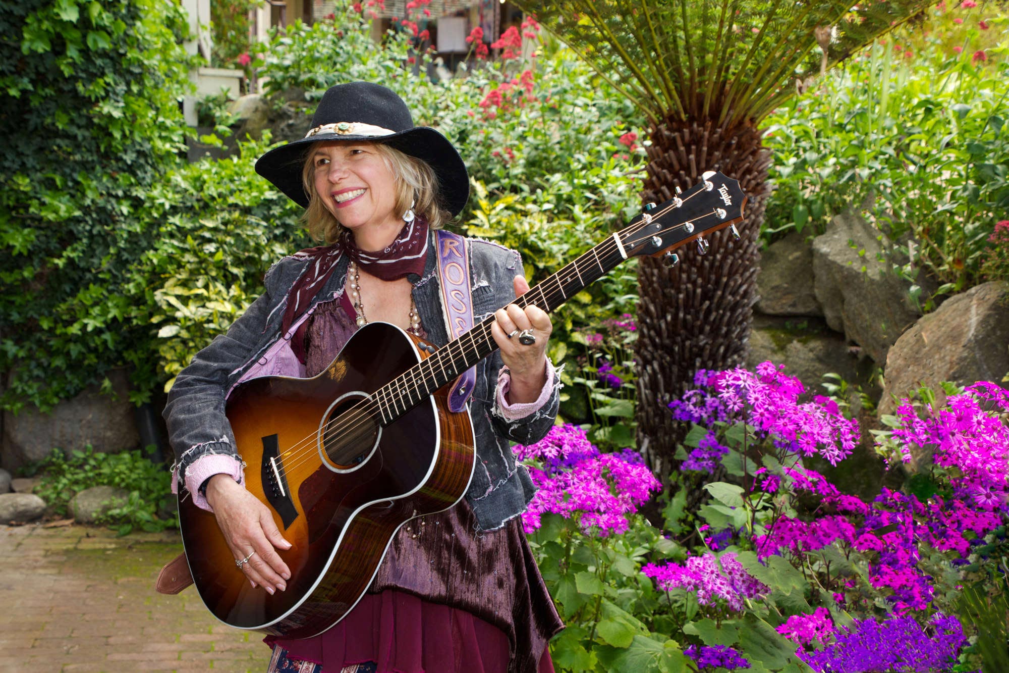 Rose-Merrill-Singer-Songwriter2.jpg