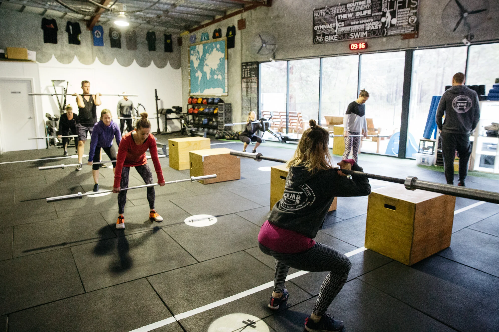 6 ways to avoid getting an injury at the gym.  