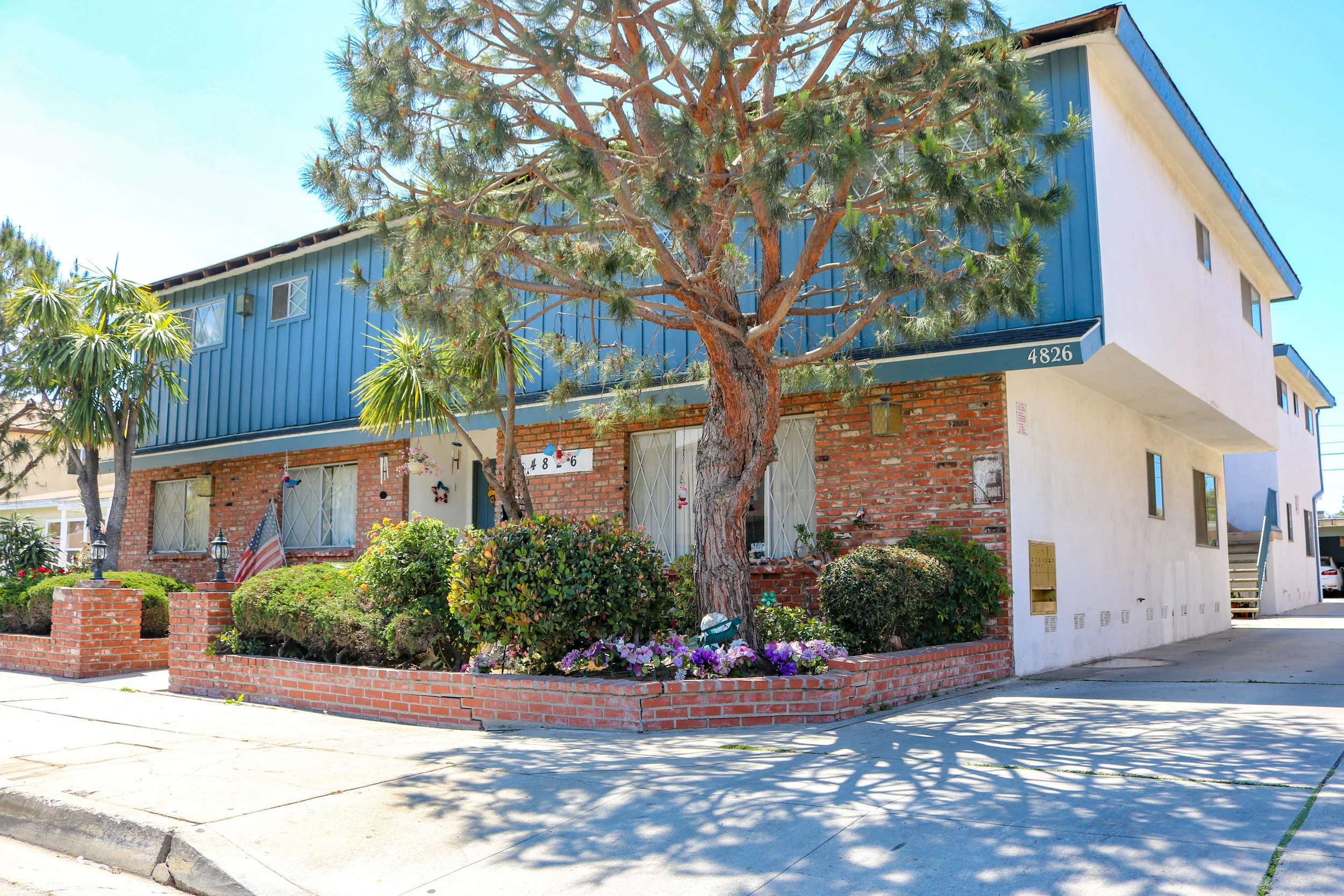 4826 West 118th Place