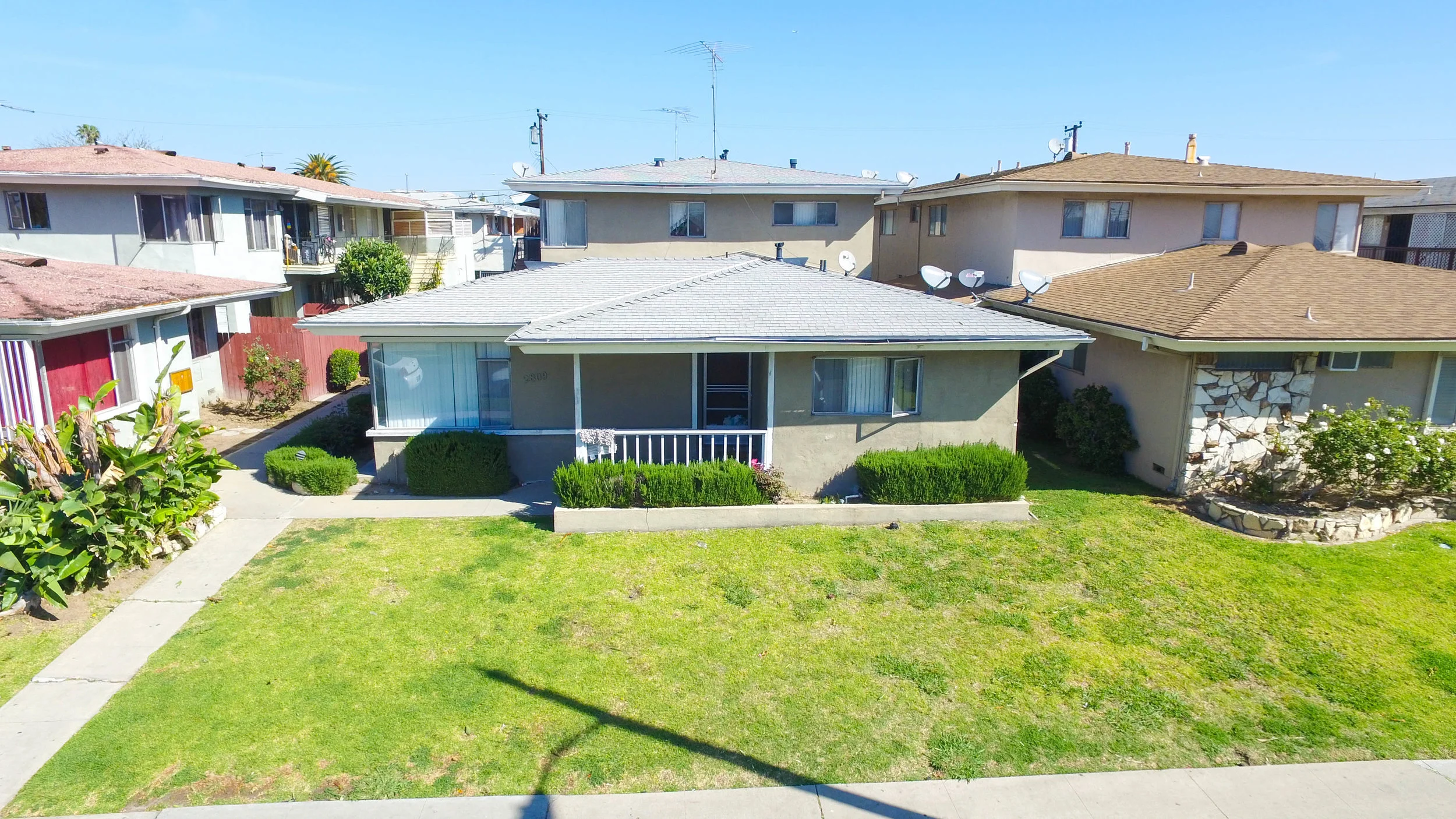 2809 West Rosecrans Avenue