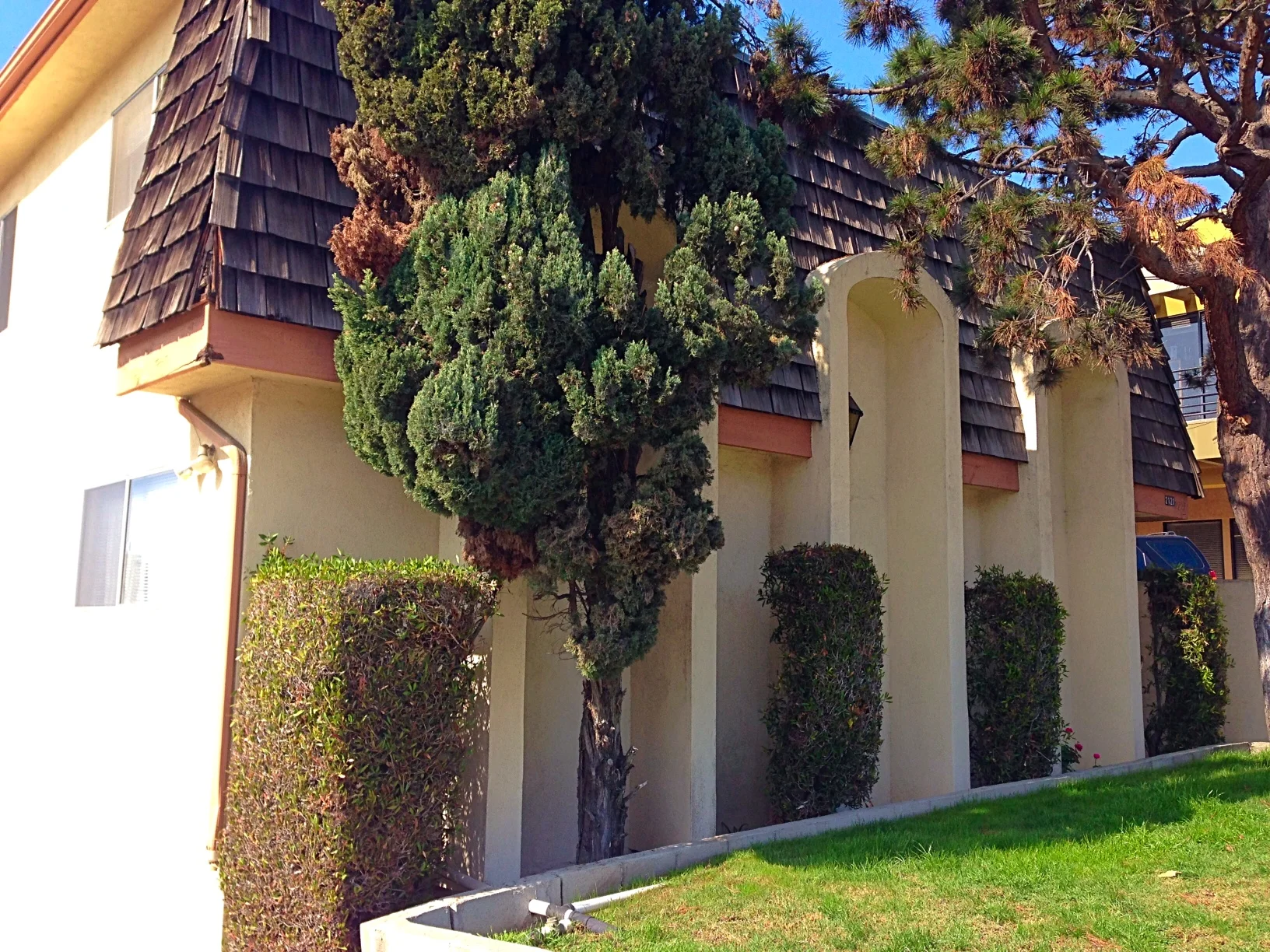 2121 Pacific Coast Highway