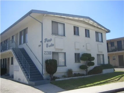 2740 Arlington Avenue