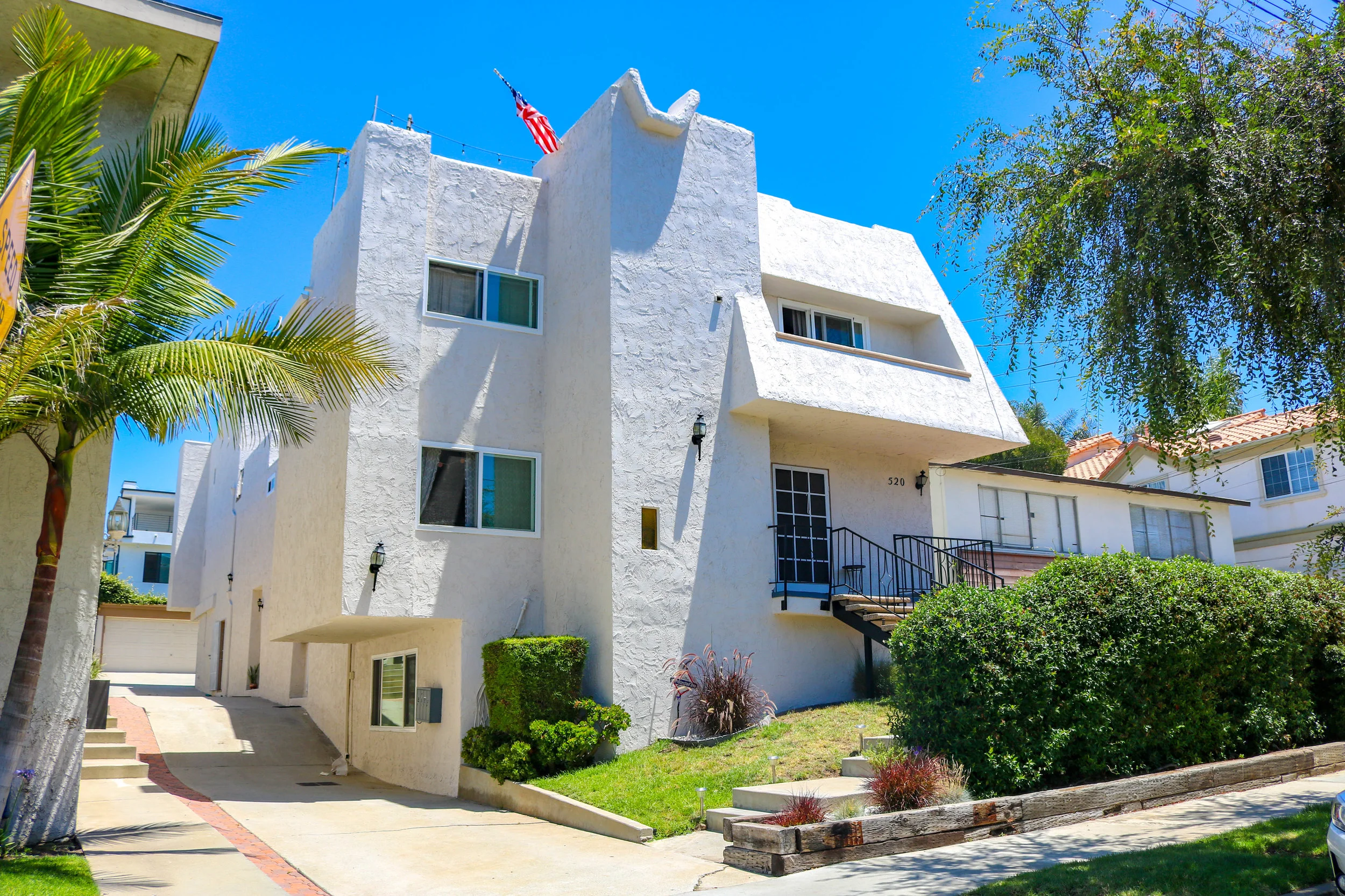 520 North Francisca Avenue