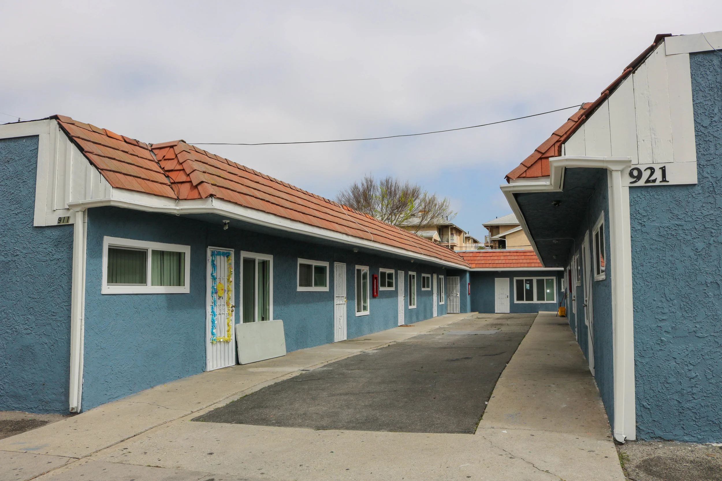 911 - 921 West I Street