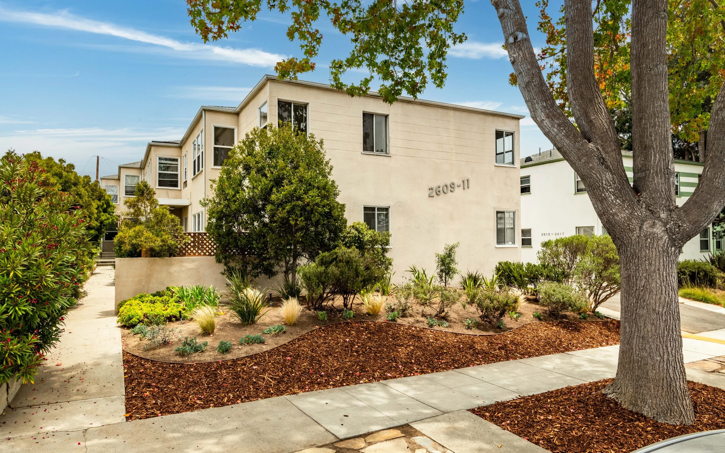2609-2611 Euclid Street