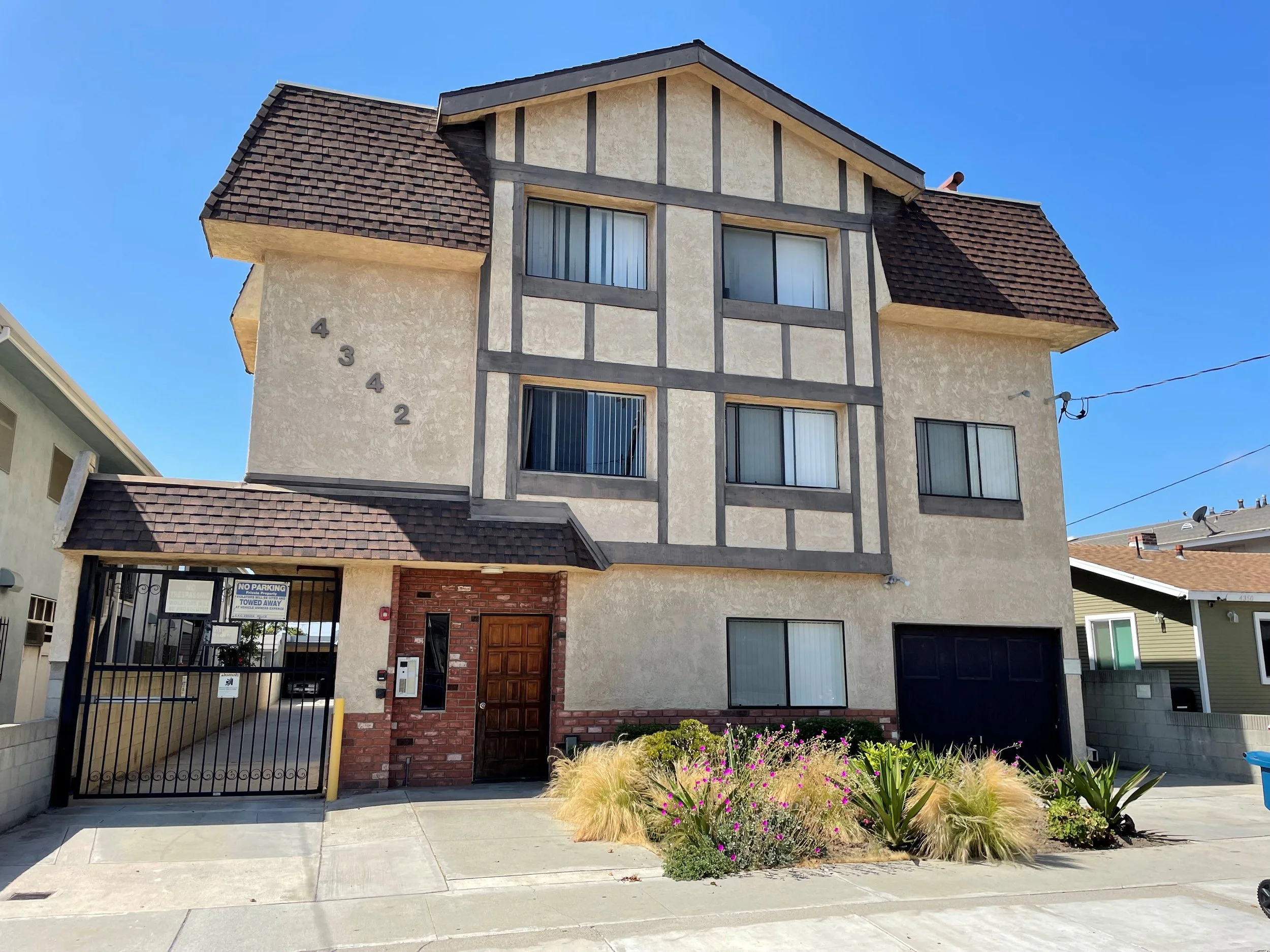 4342 West 136th Street