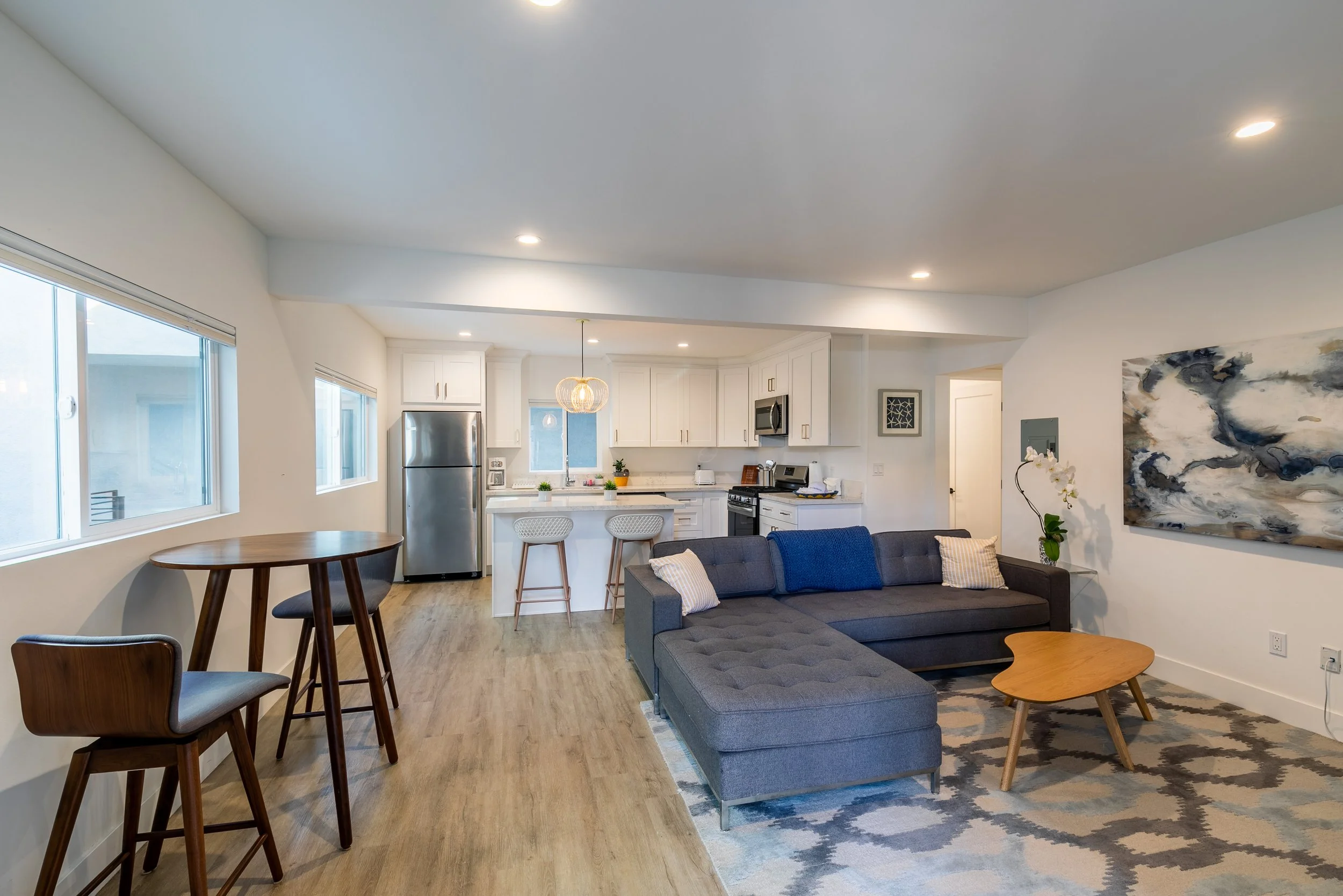 350HA Apt 2 Interior 2.jpg