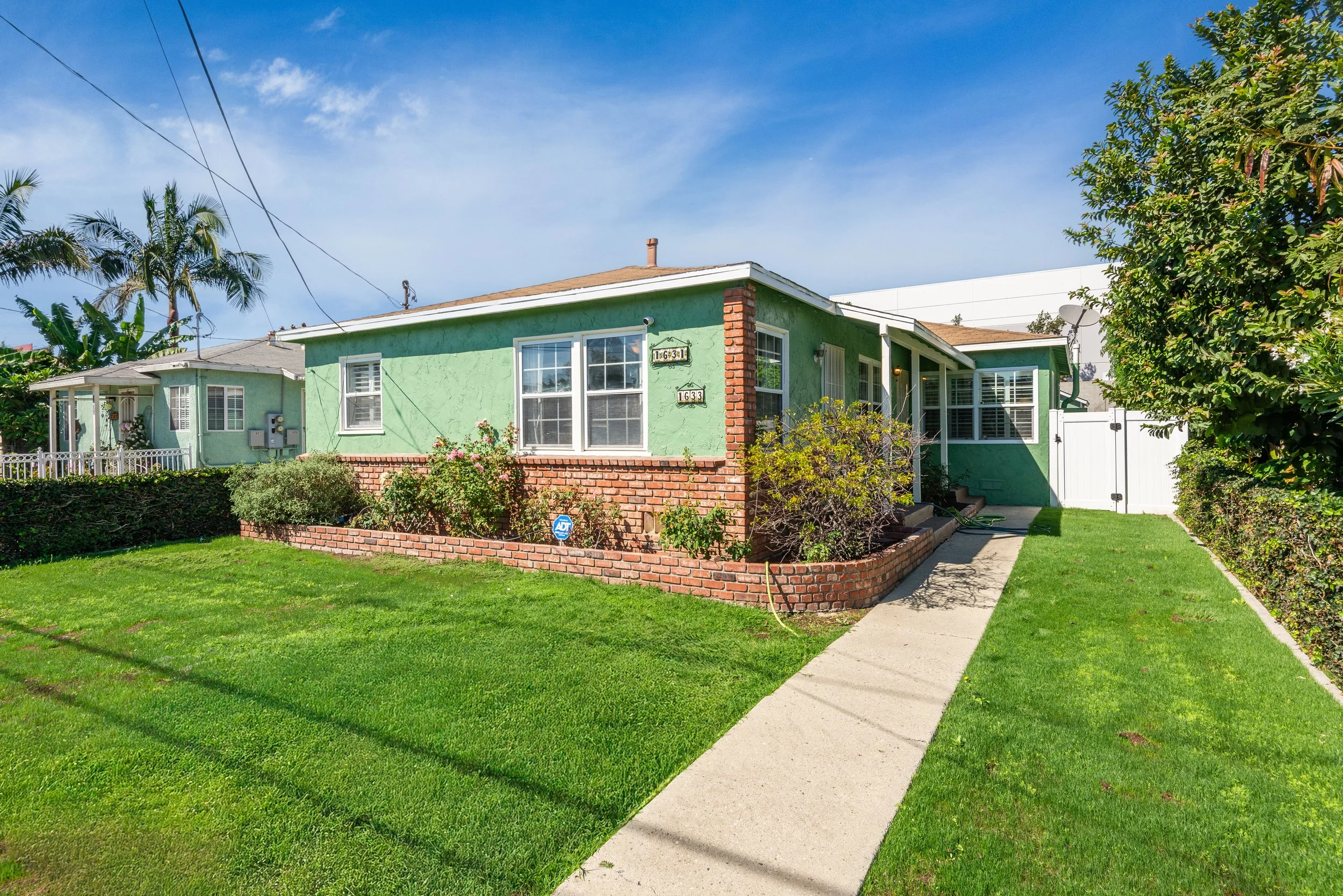 1631-1633 Del Amo Boulevard