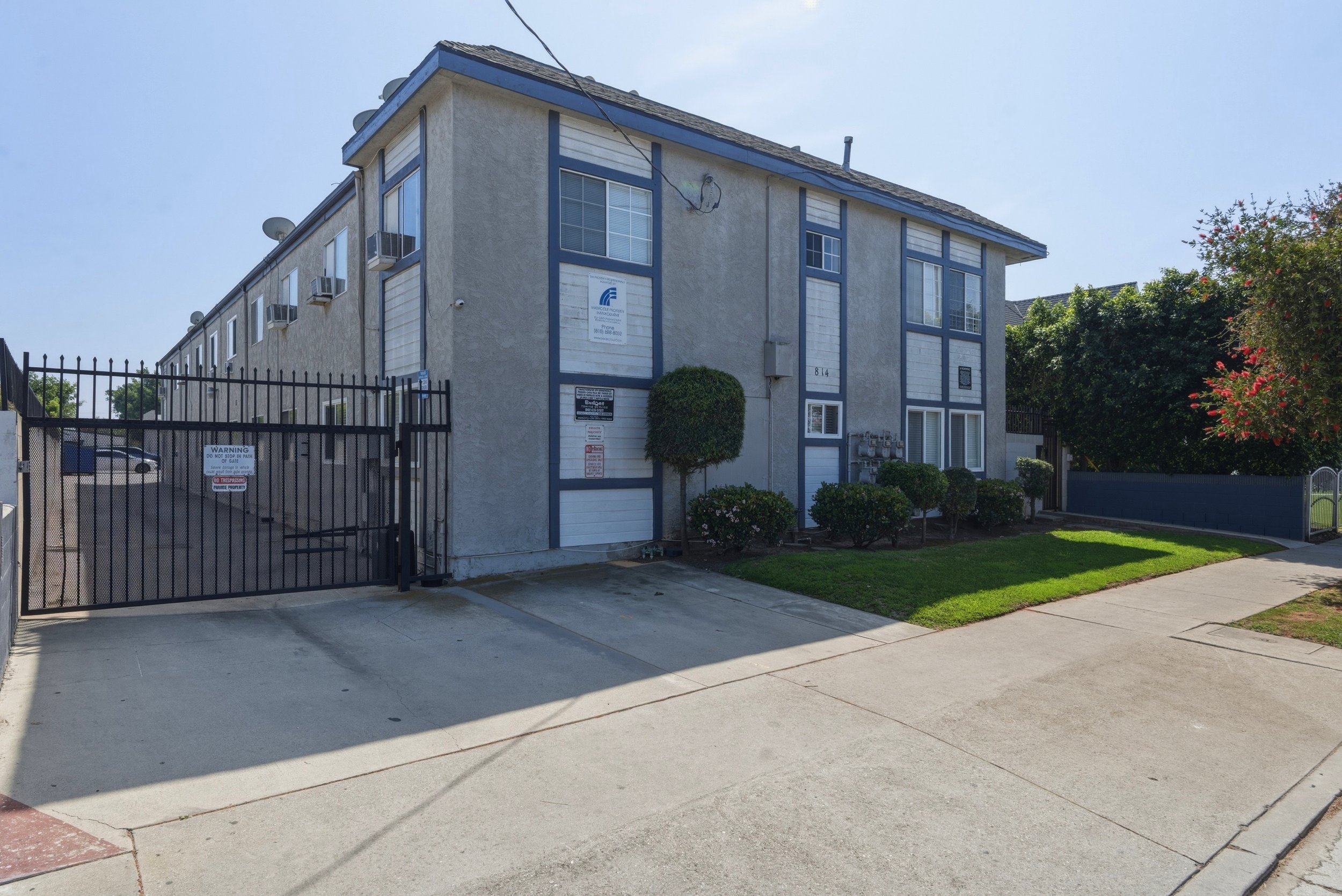 814 W. Redondo Beach Boulevard