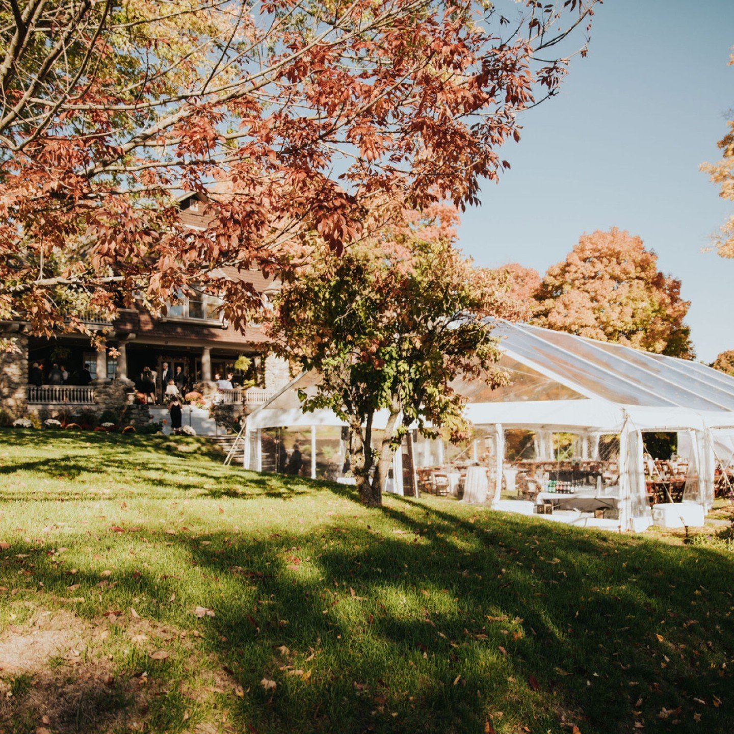 Creating unforgettable moments where love and nature meet. 

When we started planning M &amp; E's fall wedding, M's one non-negotiable was a clear top tent so that the outside could seamlessly blend with the inside. 

As the leaves gently fell around