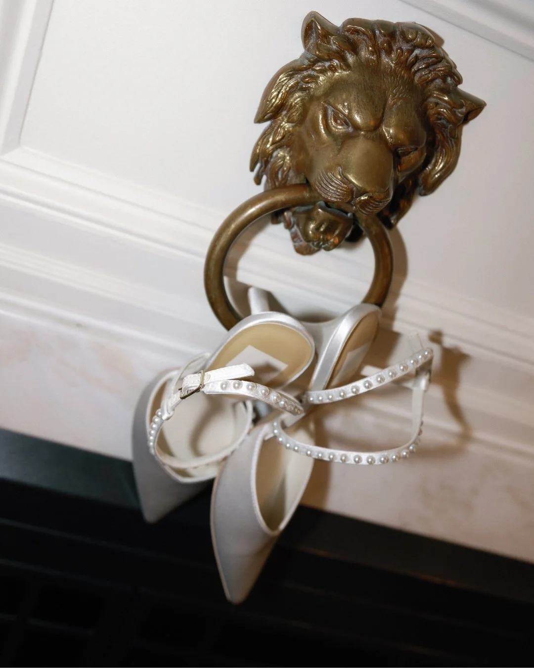 This week was a reminder that asking for help matters. Ending it grateful for the care, patience, and support that showed up in so many ways.

Sometimes the best first step is asking. I&rsquo;m here when you&rsquo;re ready.
.
.
.
Venue: @lenoxhotelwe