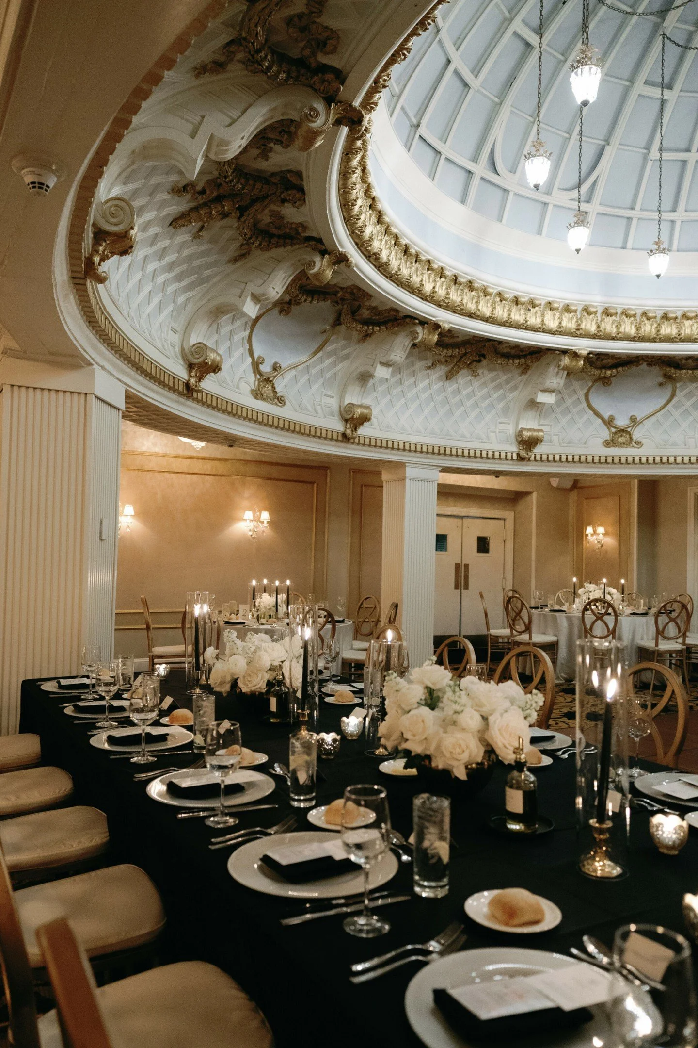 When the design brief is candlelight and timeless &mdash; and the room delivers.
.
.
.
Venue: @lenoxhotelweddings
Officiant: @marrymekarla
Photography: @cityluxstudios
Wedding Planning: @ljeventsma
Entertainment: @murrayhilltalent
Florist: @mjpfloral