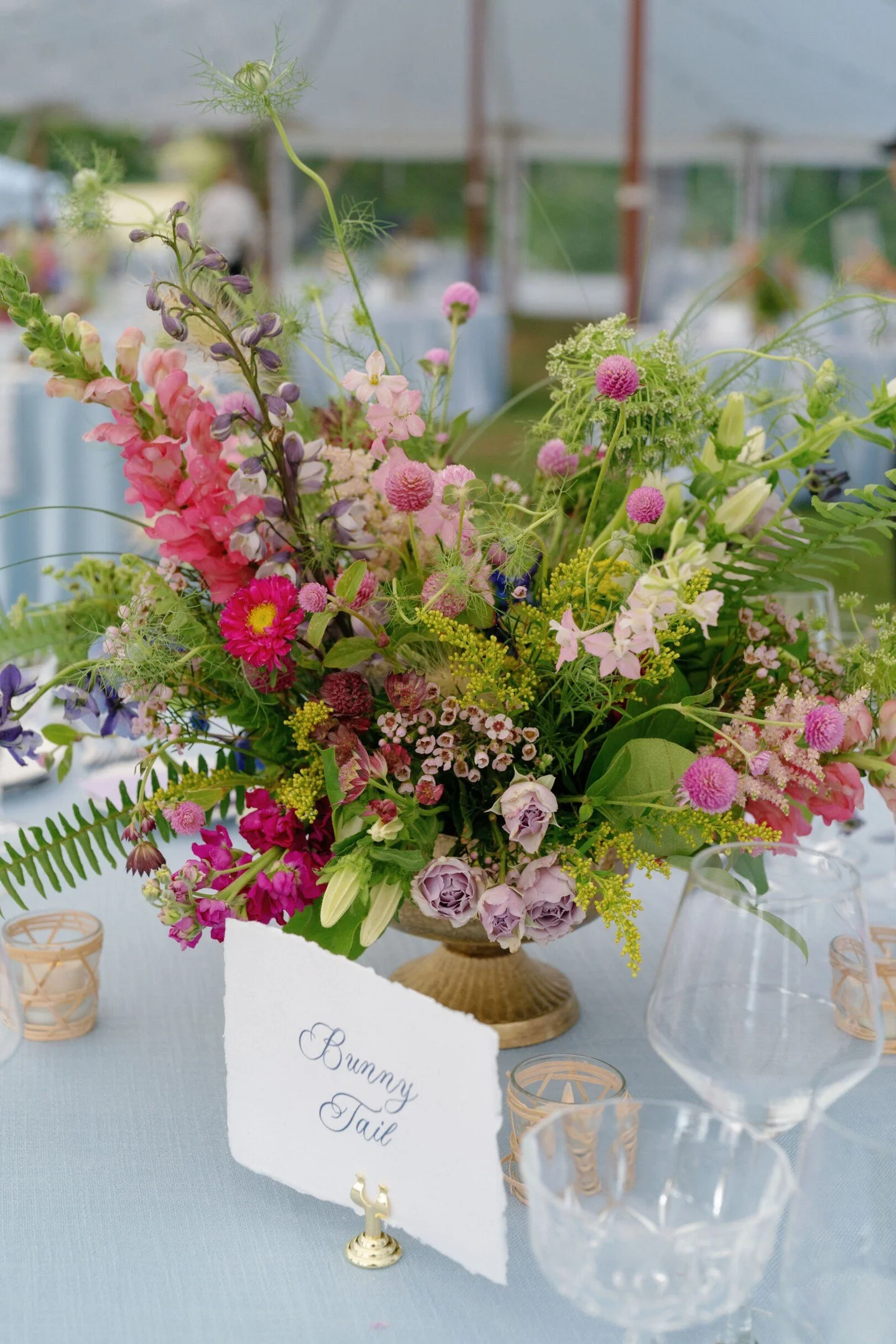 N &amp; S wanted their wedding to feel like a North Shore coastal dinner party. 

It was the personal details that made it truly theirs. Her mother&rsquo;s pitcher, always filled with flowers from their local CSA, now part of the table. Handwritten n