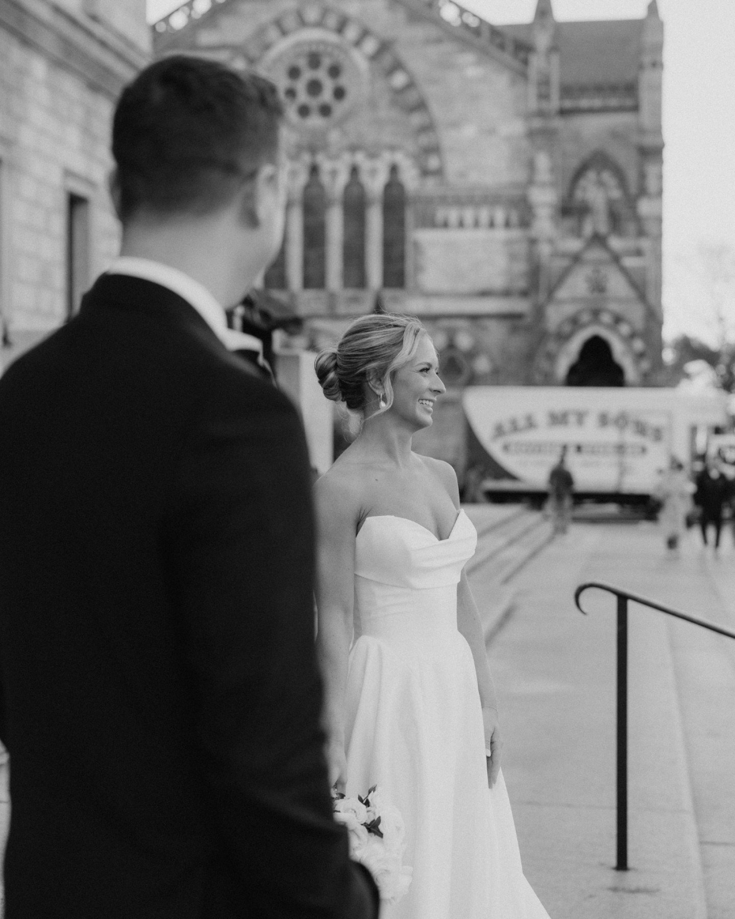 LJE clients are doing a lot of life while planning a wedding.

Building careers, moving cities, growing families, picking up new hobbies, planning trips, and trying to soak in all the in between moments along the way.

They care deeply about creating