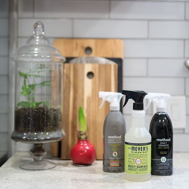 Anyone else feeling the urge to deep clean your space in the new year? Click the link in bio and scroll to tips for a roundup of some of our favorite home care products, why we joined a product subscription service, and a couple tips for helping your