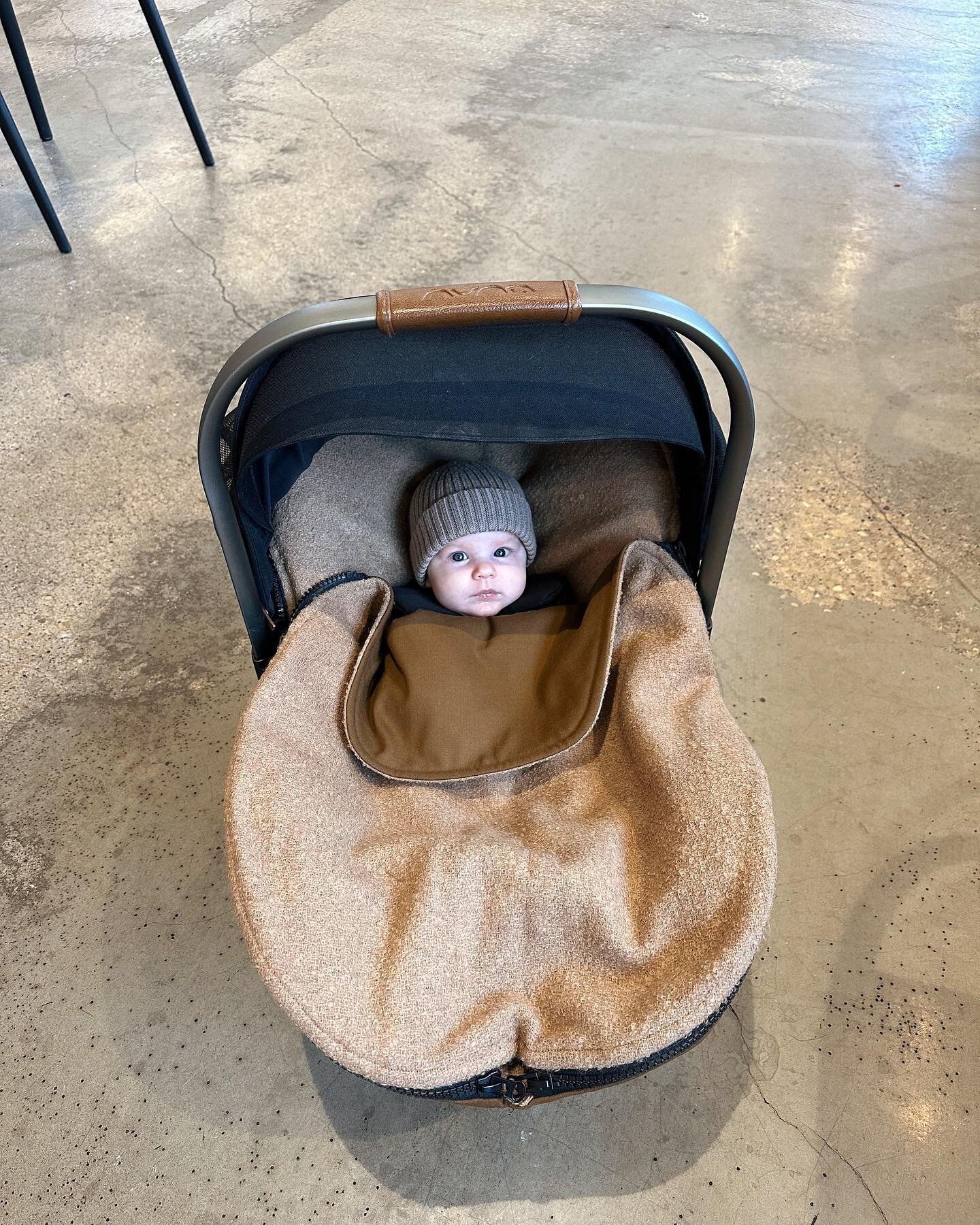 How sweet is Sophie Jane in our Teddy Bear Wool Infant Car Seat Cover?🐻

#yaelandyarn #woolinfantcarseatcover #wool #organicbaby #woolbaby #minnesotawinter #cozybabywear #carseatcover #allnatural