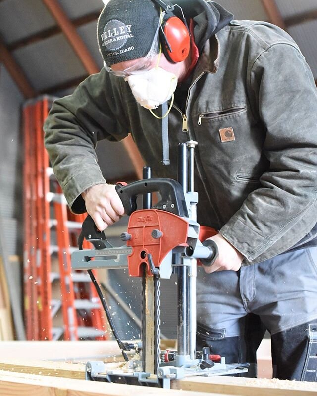 The Mafell slot cutter getting a workout on another truss design for our current project in Jackson, WY. Same #mountainmodern home, different location. These will be exposed exterior trusses with Fir top chords and a steel rafter ties. .
.
.
#timberf