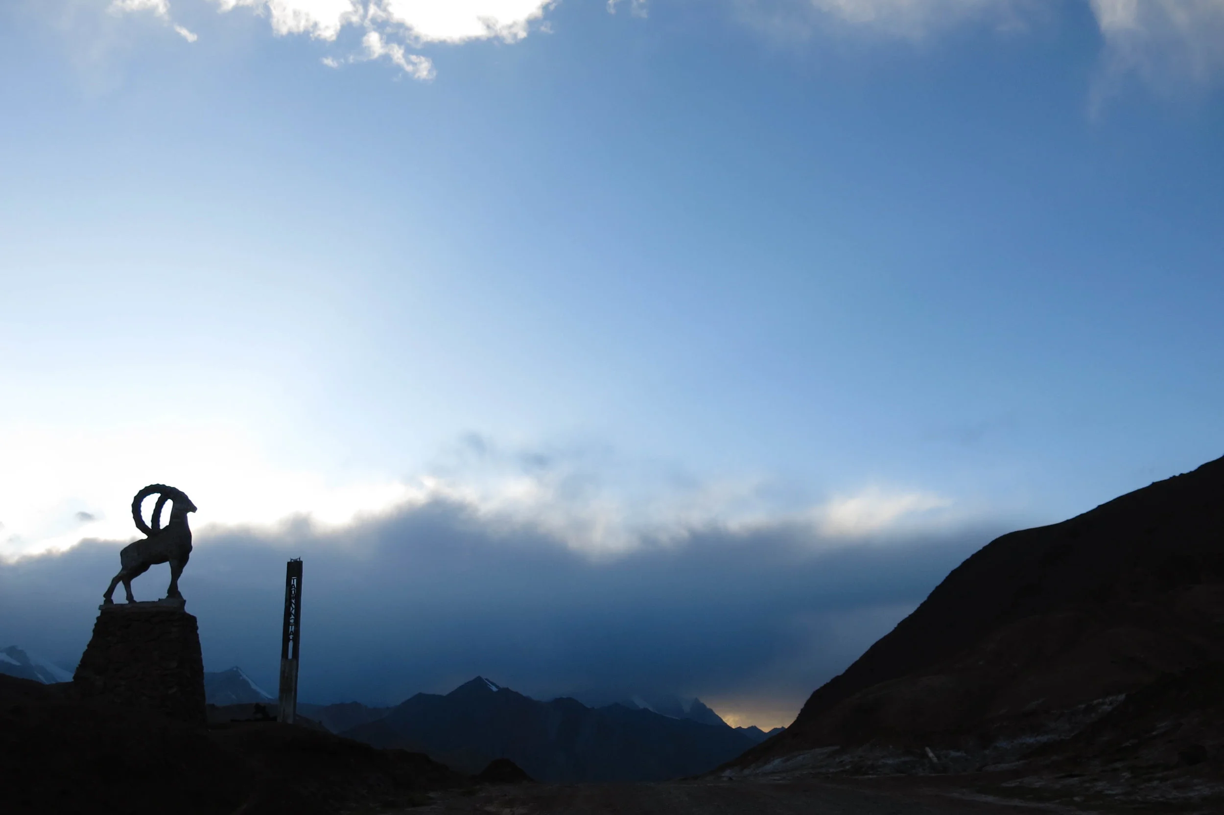 Kyzylart Pass, 4280m. PHOTO: ISOBEL EWING