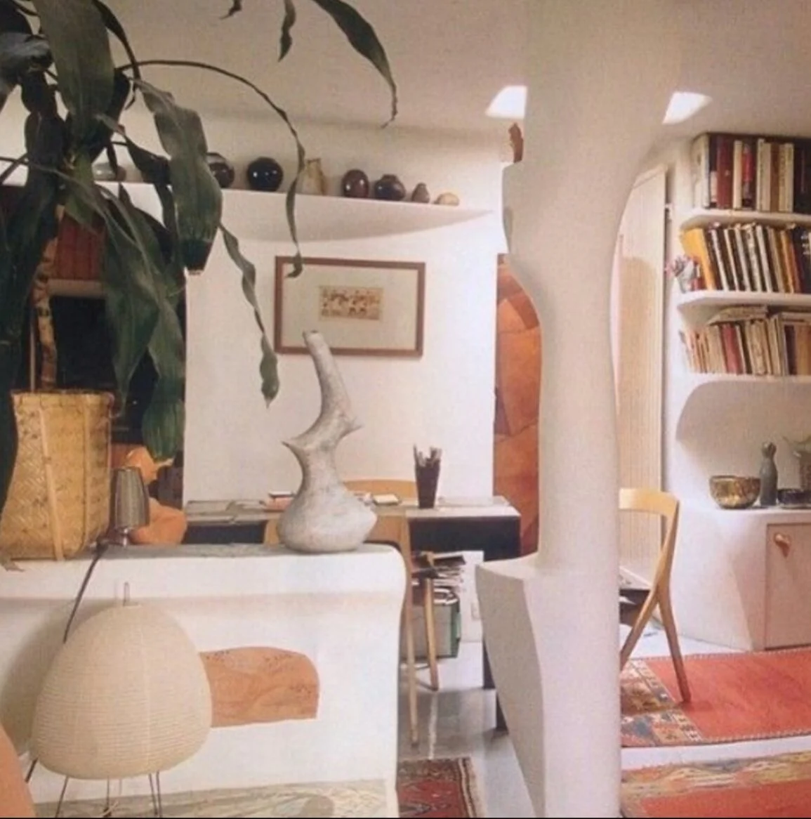  Sculptor Valentine Schlegel’s interior 