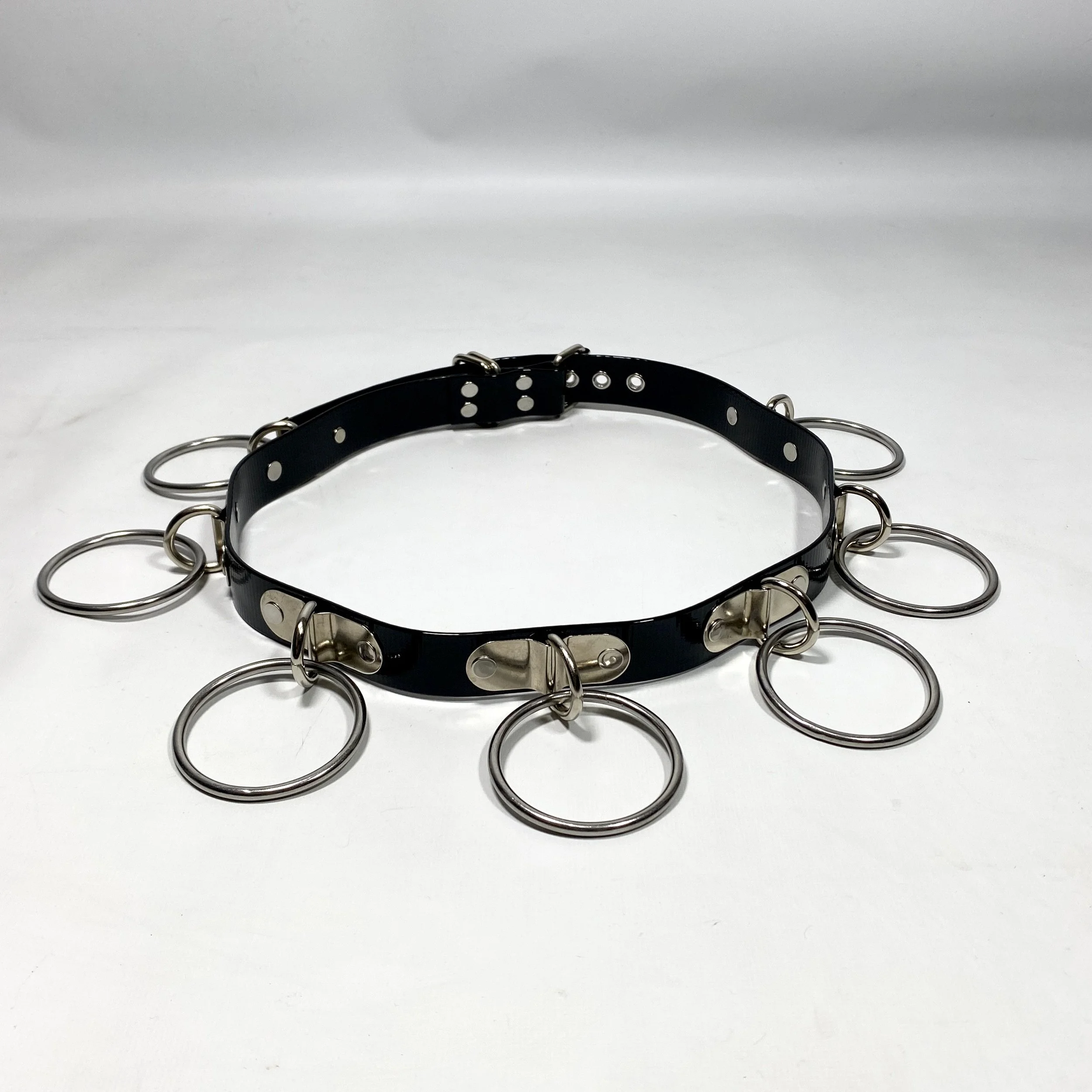 Plated Bondage Belt - Faux leather and vinyl — Devils Remains display picture 3