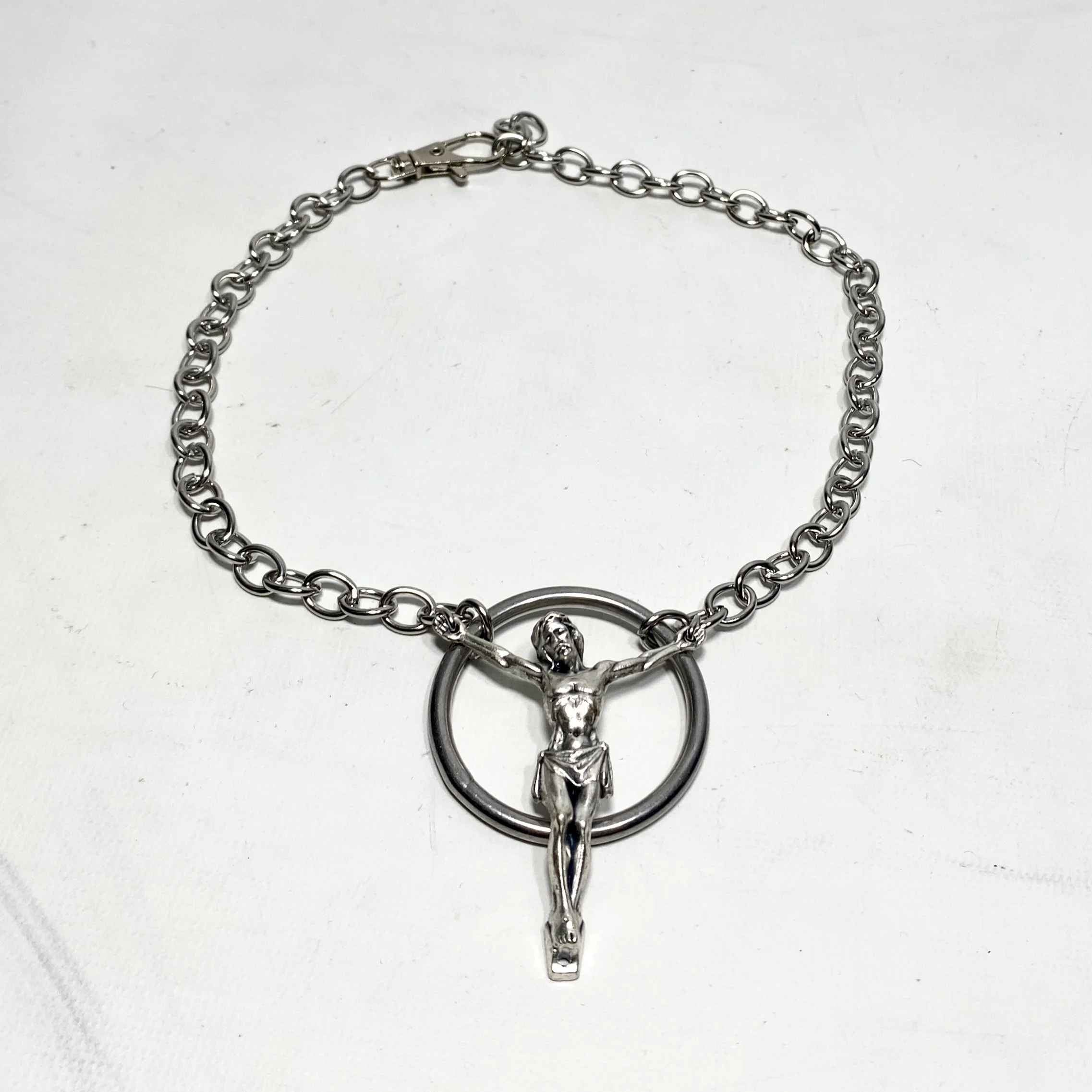Crucifix O chain