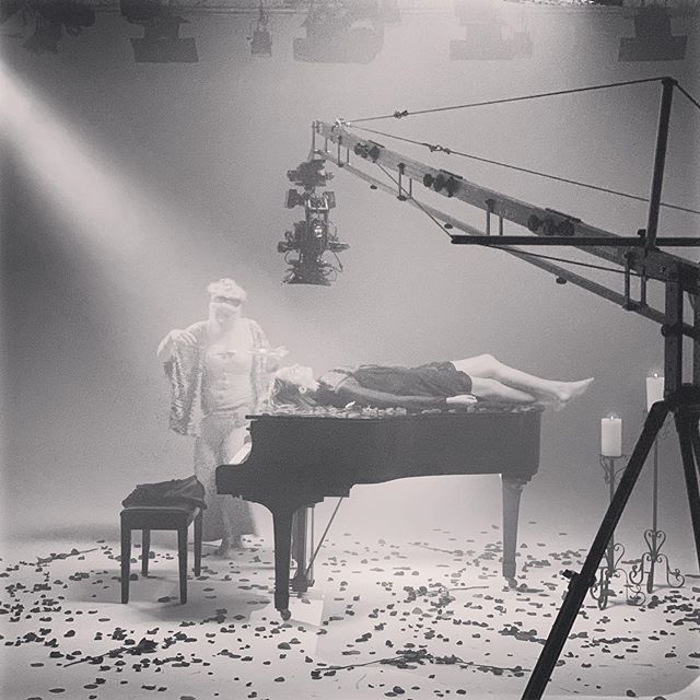 Piano, Jib, and roses.