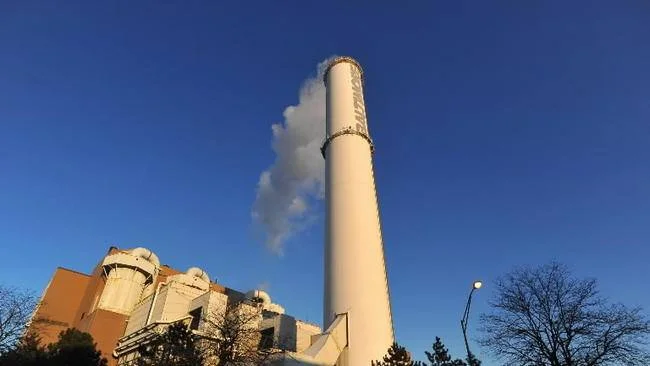 The existing BRESCO trash-burning incinerator facility in Baltimore, MD.