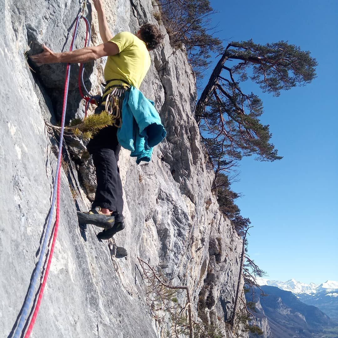 Corona climbing in the Vallee de L'Arve. It's sad to think that work is probably over for the season, BUT the sun was still shining today and rock felt good! Thanks to @johnmccuneguide and @willsimclimber for getting me pumped out of my mind.
Thinkin