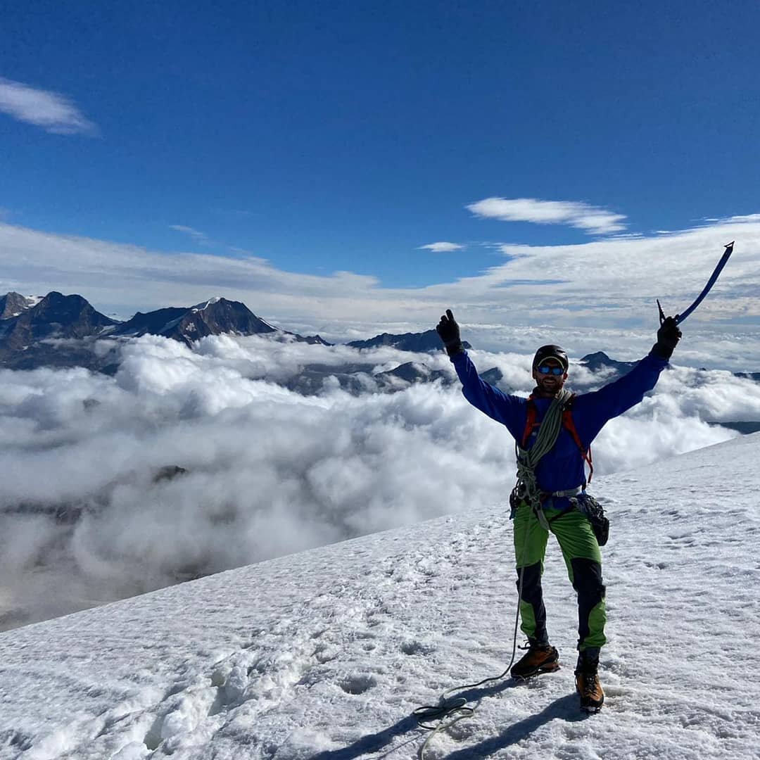 So flipping good to be back guiding in the Alps. So far it looks like all the usual mountain suspects are still here, despite Corona.
Great little warm up on the Hohlaubgrat of the Allalinhorn and great to be out in the mountains with Waldemar again.