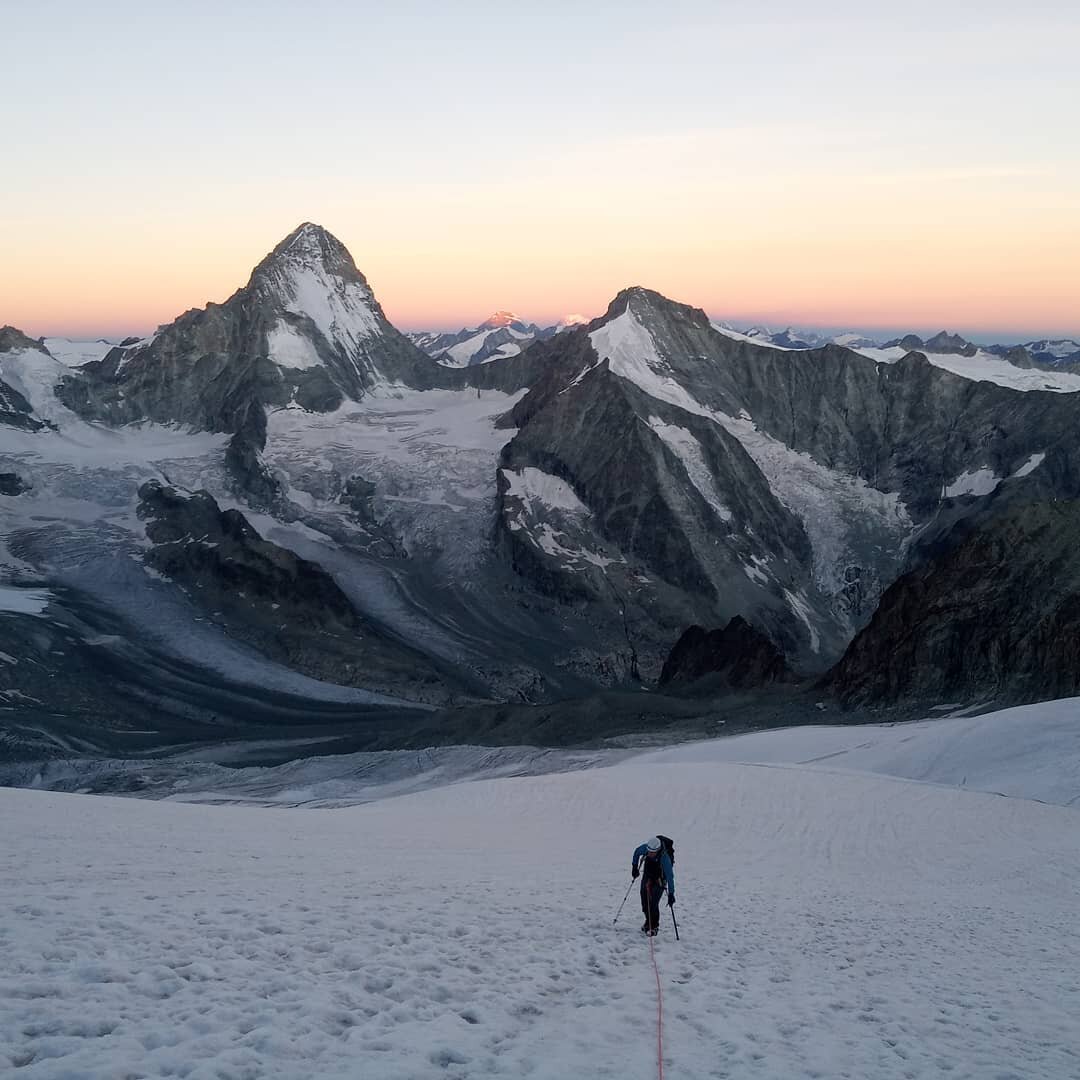 The North ridge of the Zinalrothorn completely lived up to expectations. A long ridge of high quality rock, with some fantastic towers to cross and traverse around. The sunrise views of the Dent Blanche, Ober Gabelhorn and Matterhorn were also partic