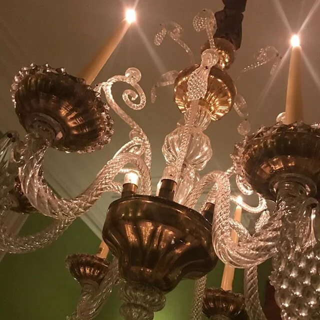 Godt Nytt &Aring;r 💎
.
.

#lysekroner #belysning #takbelysning #pendel #kj&oslash;kken #spisestue #hall #antikk #krystall #lumiere #chandlier #chandelier #lustre #interi&oslash;r #chandeliers #interi&oslash;rmagasinet #interi&oslash;rdetaljer #inter