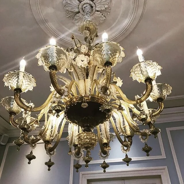 From today&rsquo;s visit at @atelier_night_light  this beautiful chandelier is renovated and hanging in the reception of Hotel Kronacker💎 By the way they also serve delicious lunch 🍤🍤
.
.

#lysekroner #belysning #takbelysning #verneverdig #spisest