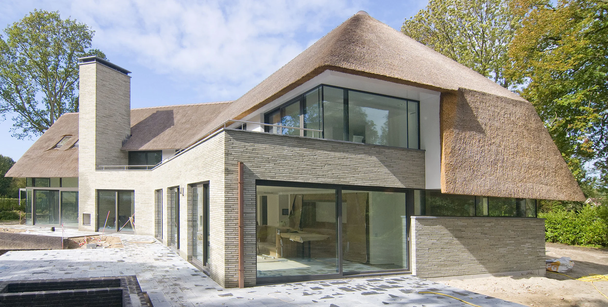 11-modern-rieten-dak-VOOGT-rietdekkers-Delft.jpg